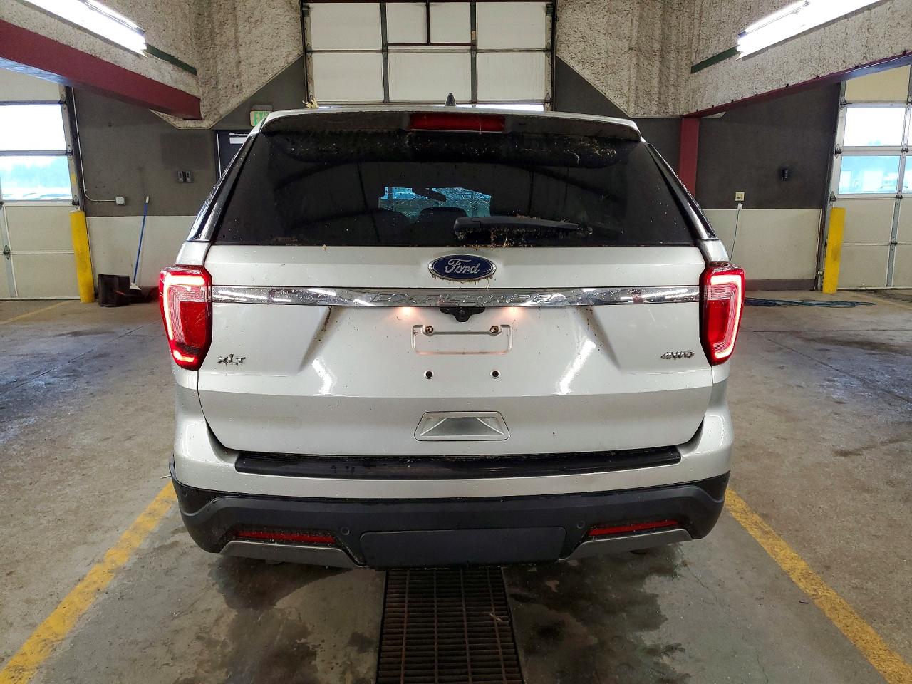 2019 Ford Explorer Xlt Silver vin: 1FM5K8D8XKGA50134