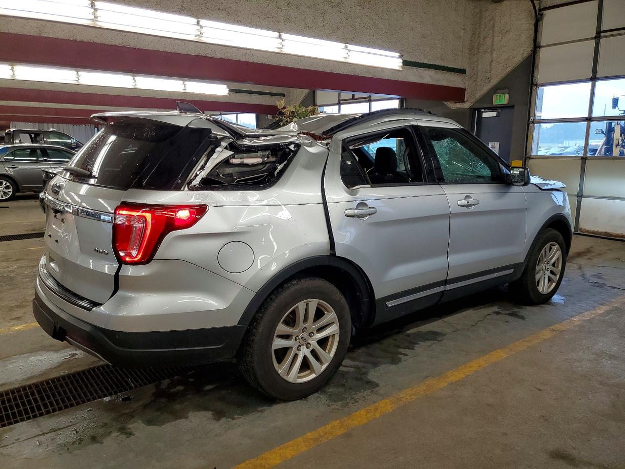 2019 Ford Explorer Xlt Silver vin: 1FM5K8D8XKGA50134