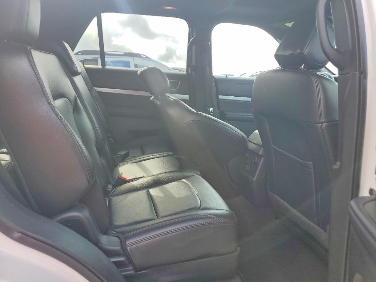 2017 Ford Explorer Xlt White vin: 1FM5K8DH1HGA14955