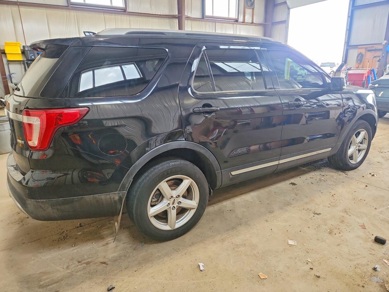 2017 Ford Explorer Xlt Black vin: 1FM5K8DH2HGD71738