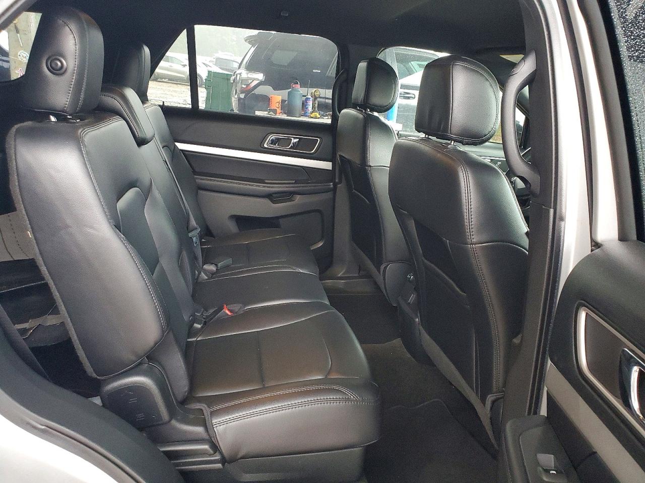 2017 Ford Explorer Xlt Silver vin: 1FM5K8DH4HGC83645
