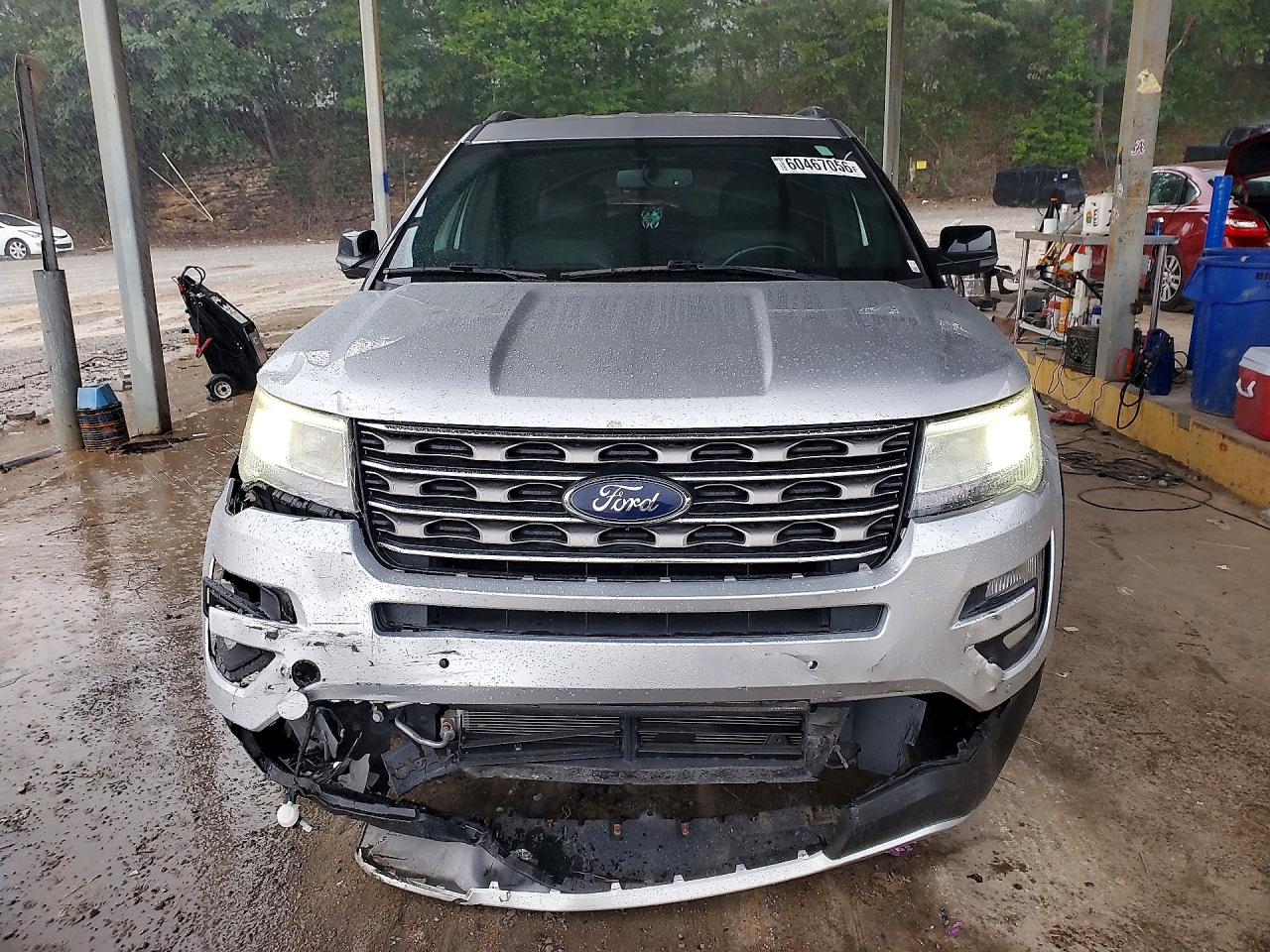 2017 Ford Explorer Xlt Silver vin: 1FM5K8DH4HGC83645