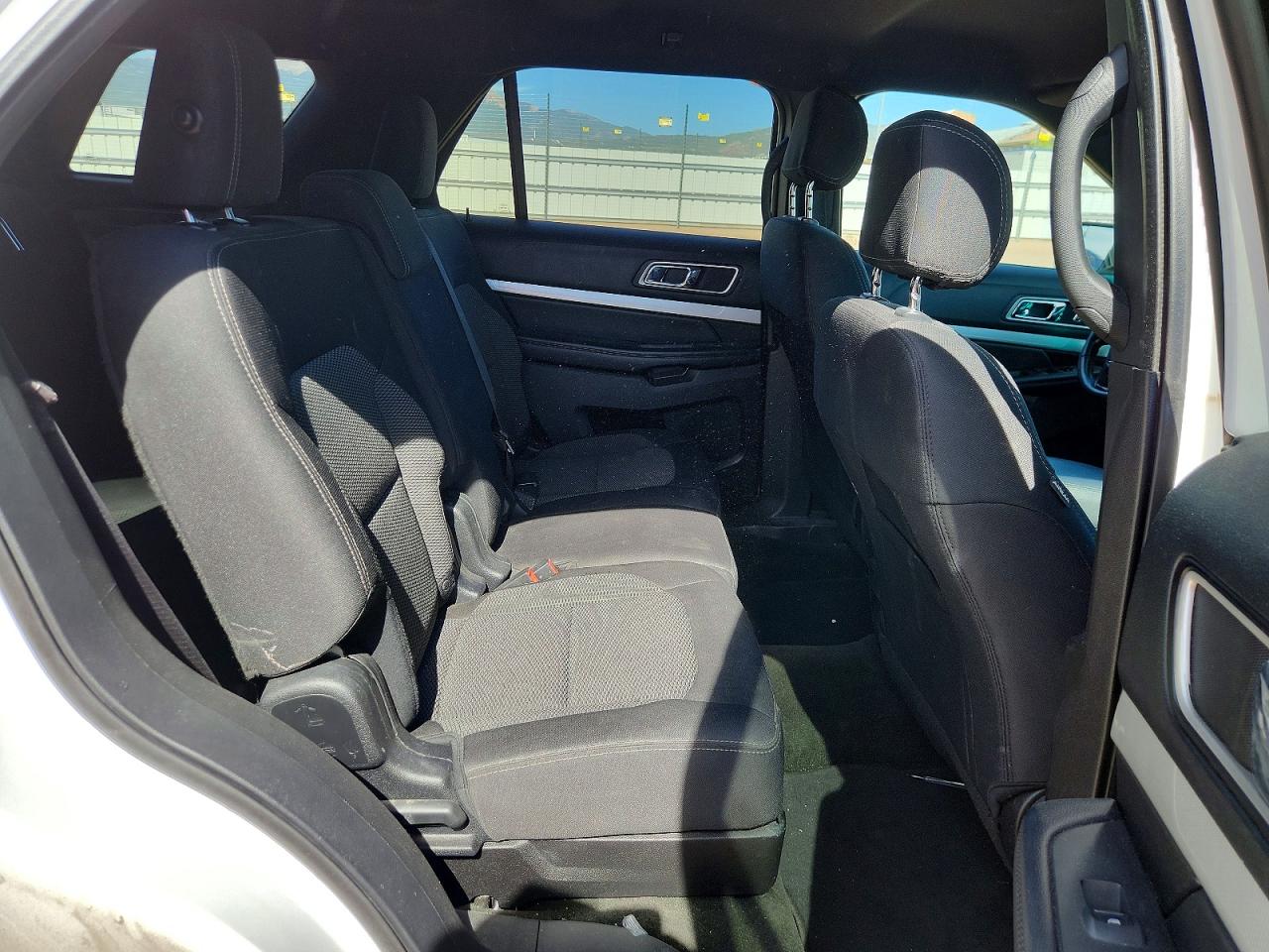 2016 Ford Explorer Xlt White vin: 1FM5K8DH7GGC73304