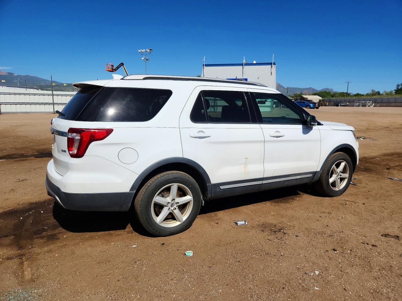 2016 Ford Explorer Xlt White vin: 1FM5K8DH7GGC73304