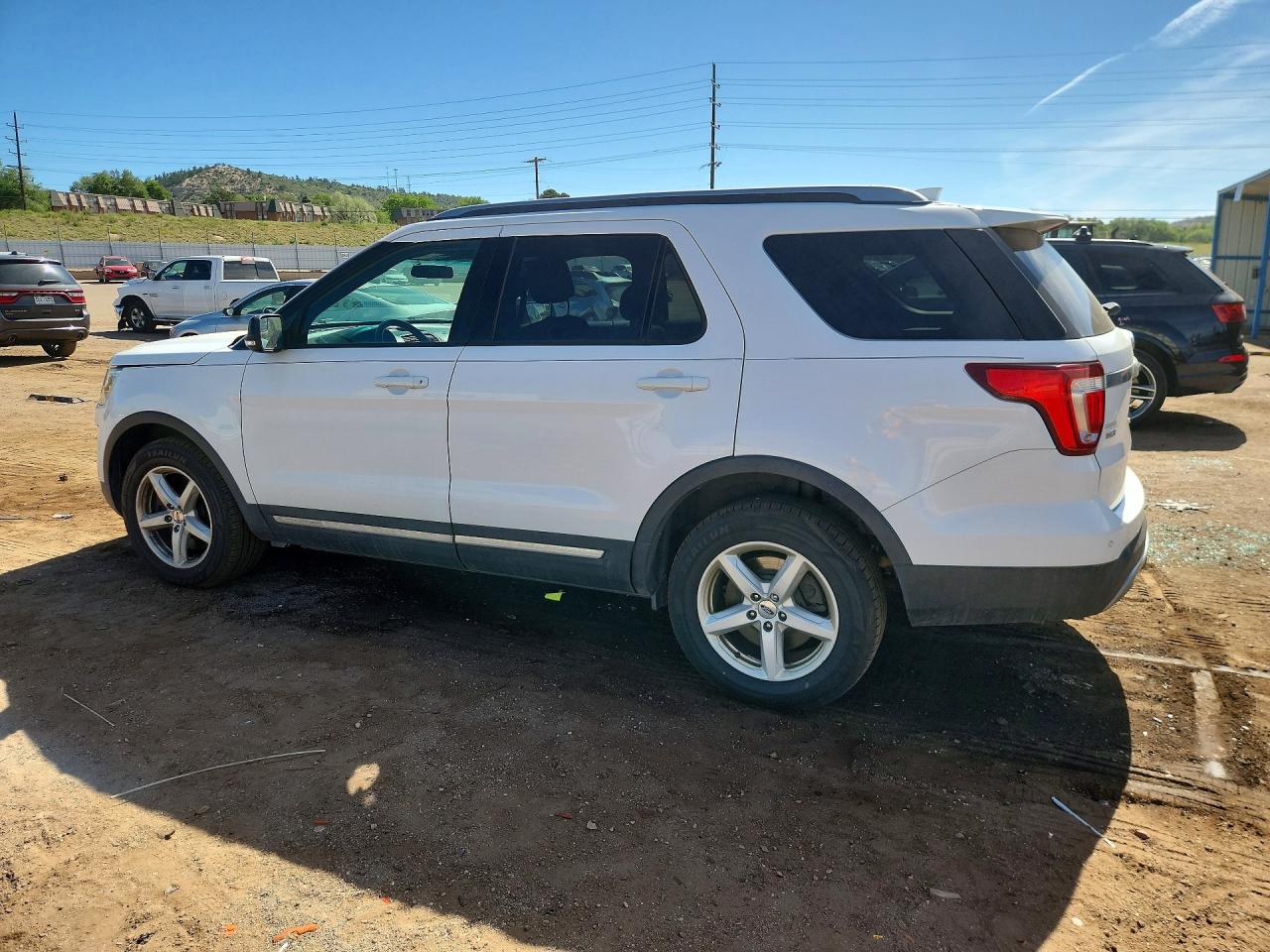 2016 Ford Explorer Xlt White vin: 1FM5K8DH7GGC73304