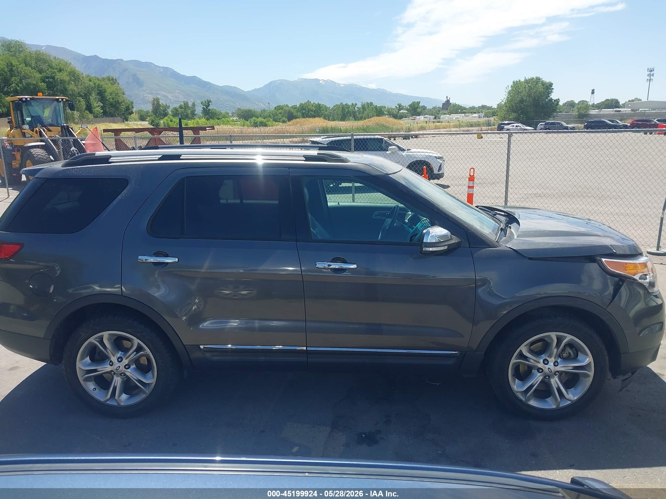 2015 Ford Explorer Limited Серый vin: 1FM5K8F81FGA15372