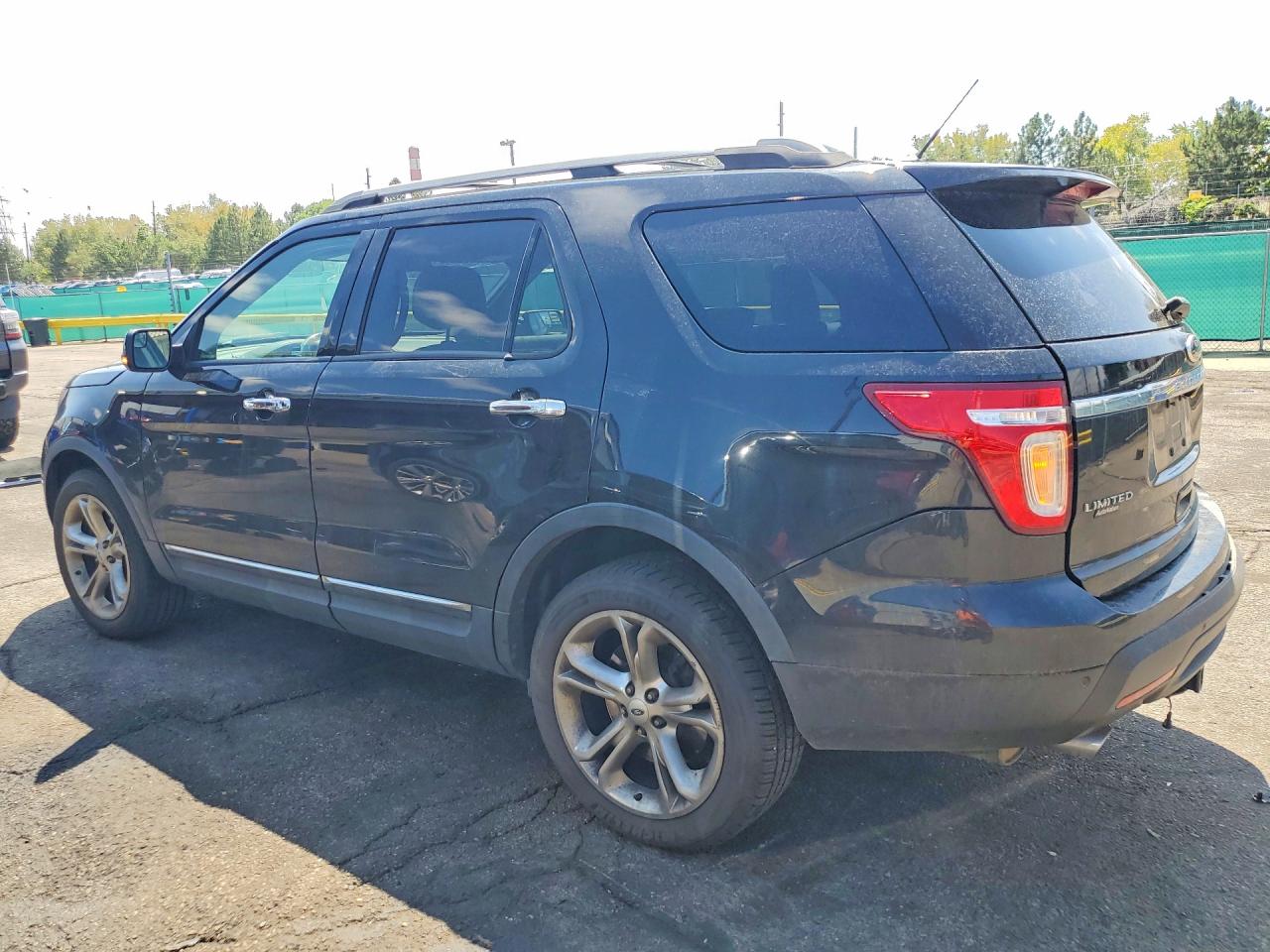 2015 Ford Explorer Limited Черный vin: 1FM5K8F82FGA04607