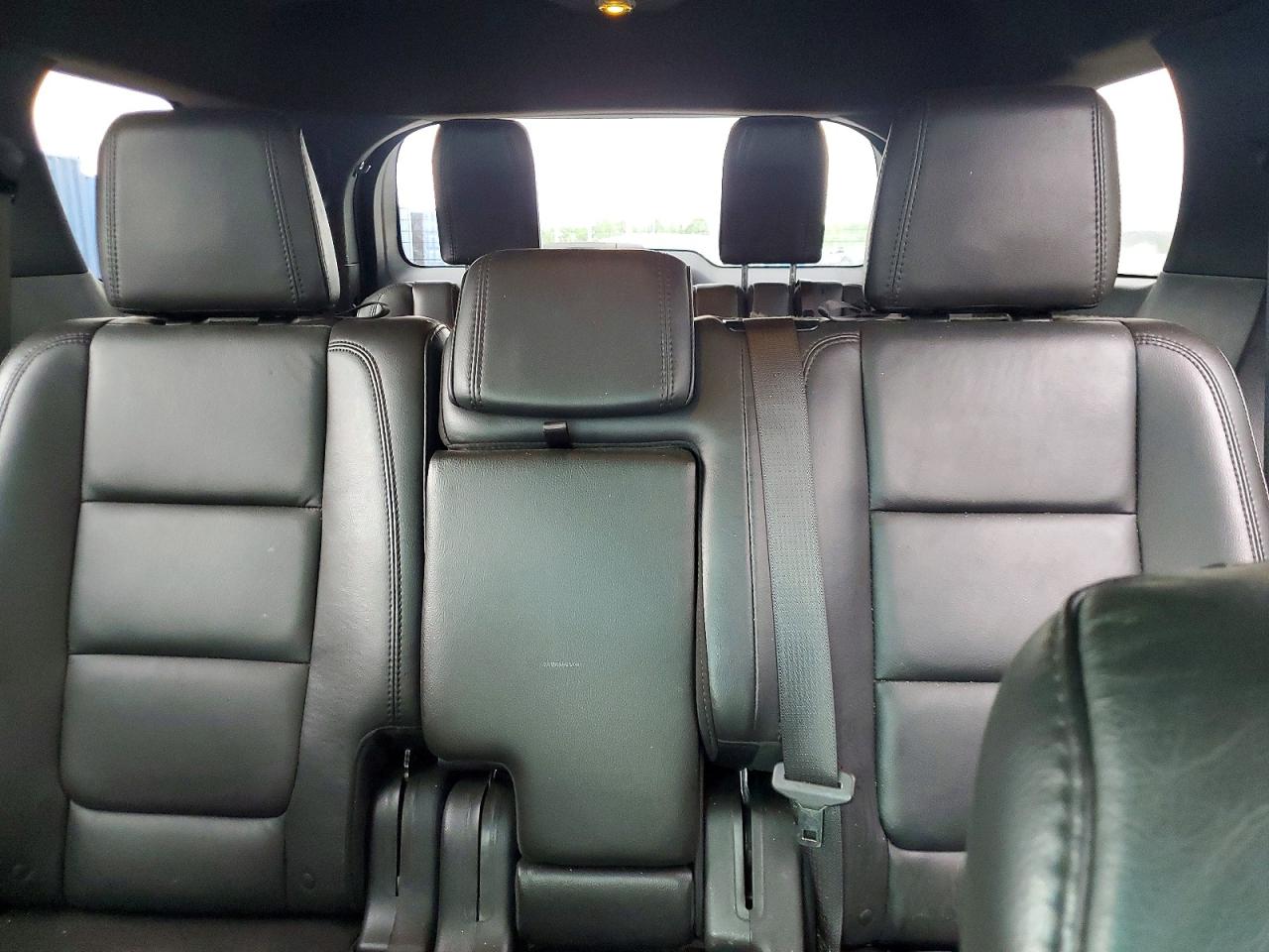 2015 Ford Explorer Limited Серебряный vin: 1FM5K8F82FGB81609
