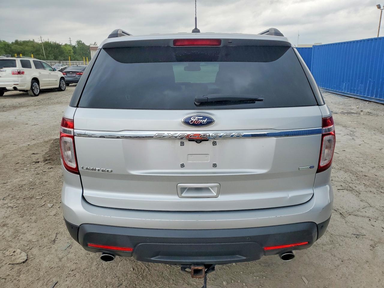 2015 Ford Explorer Limited Серебряный vin: 1FM5K8F82FGB81609