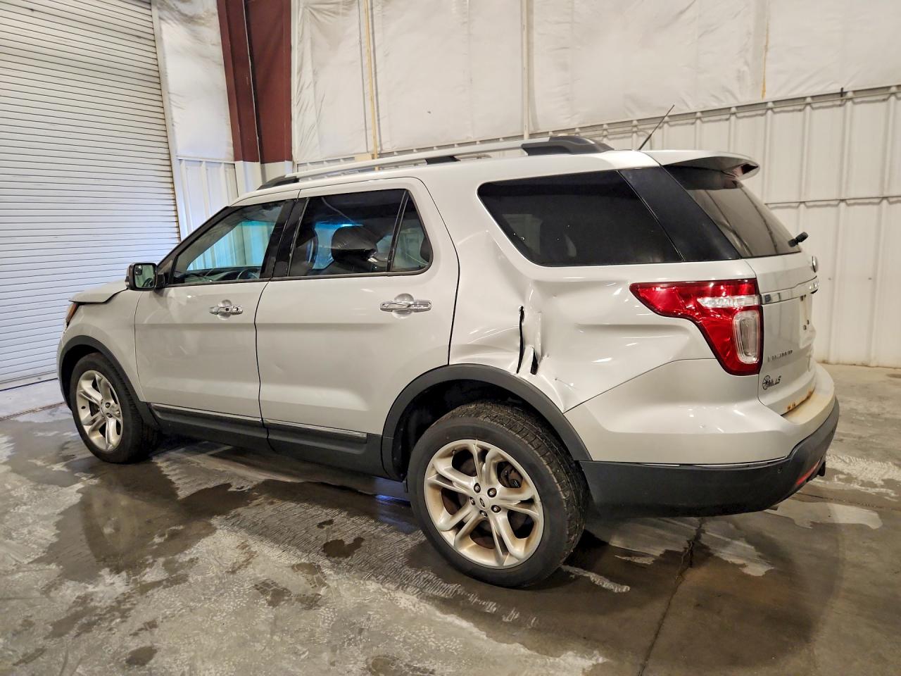 2014 Ford Explorer Limited Серебряный vin: 1FM5K8F83EGC24868