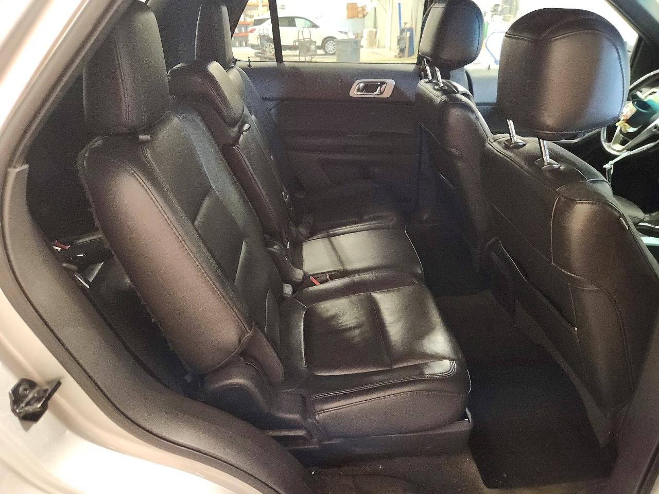 2014 Ford Explorer Limited Серебряный vin: 1FM5K8F83EGC24868