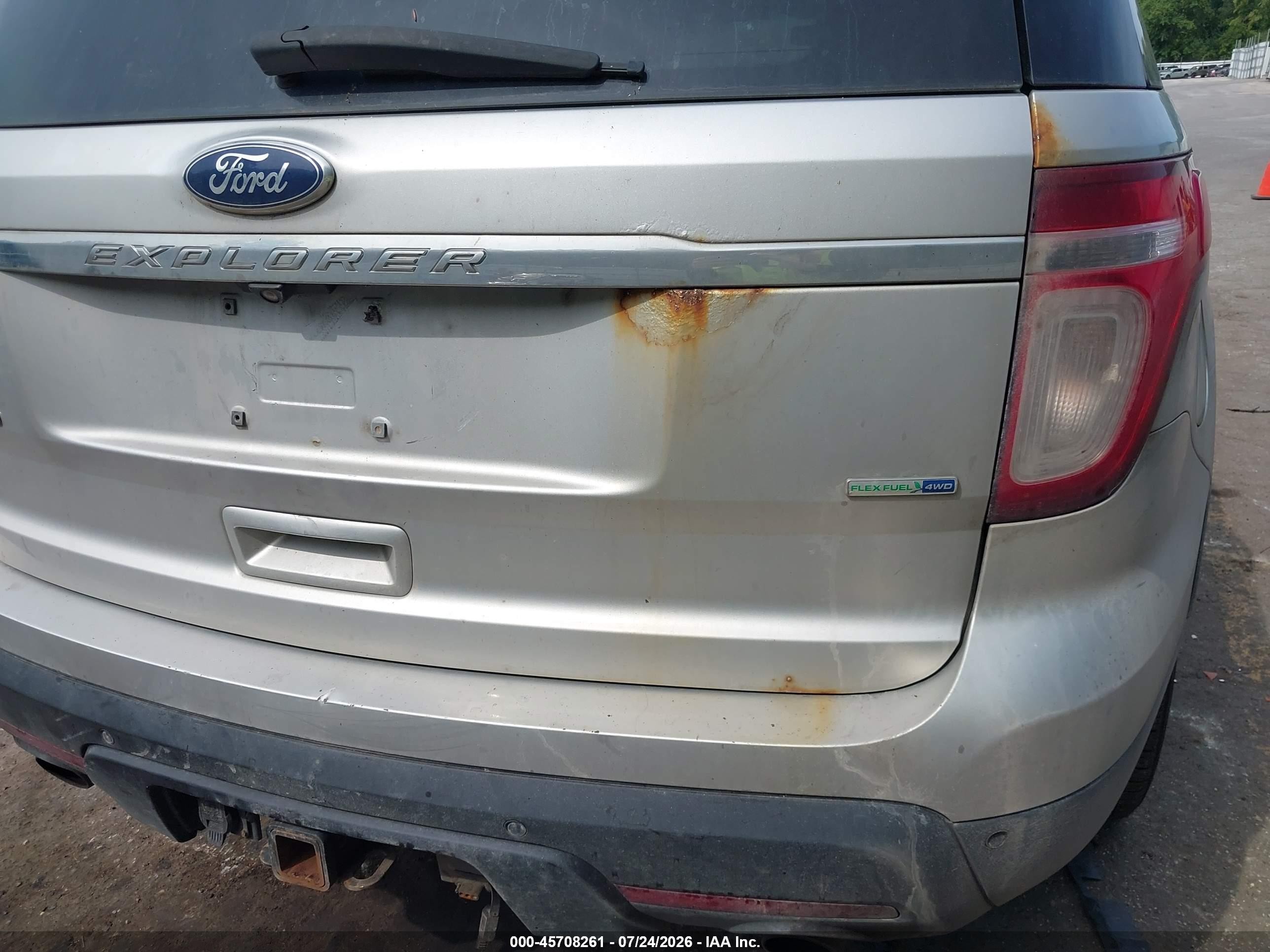2014 Ford Explorer Limited Серебряный vin: 1FM5K8F84EGA42757