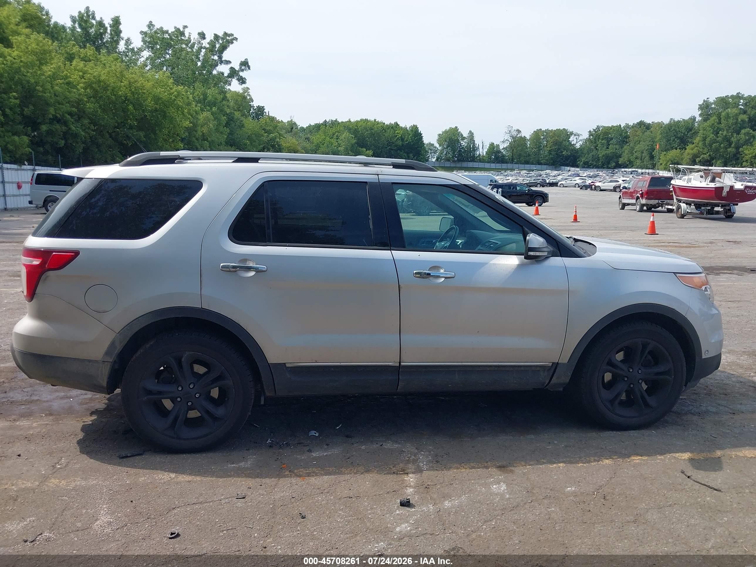 2014 Ford Explorer Limited Серебряный vin: 1FM5K8F84EGA42757