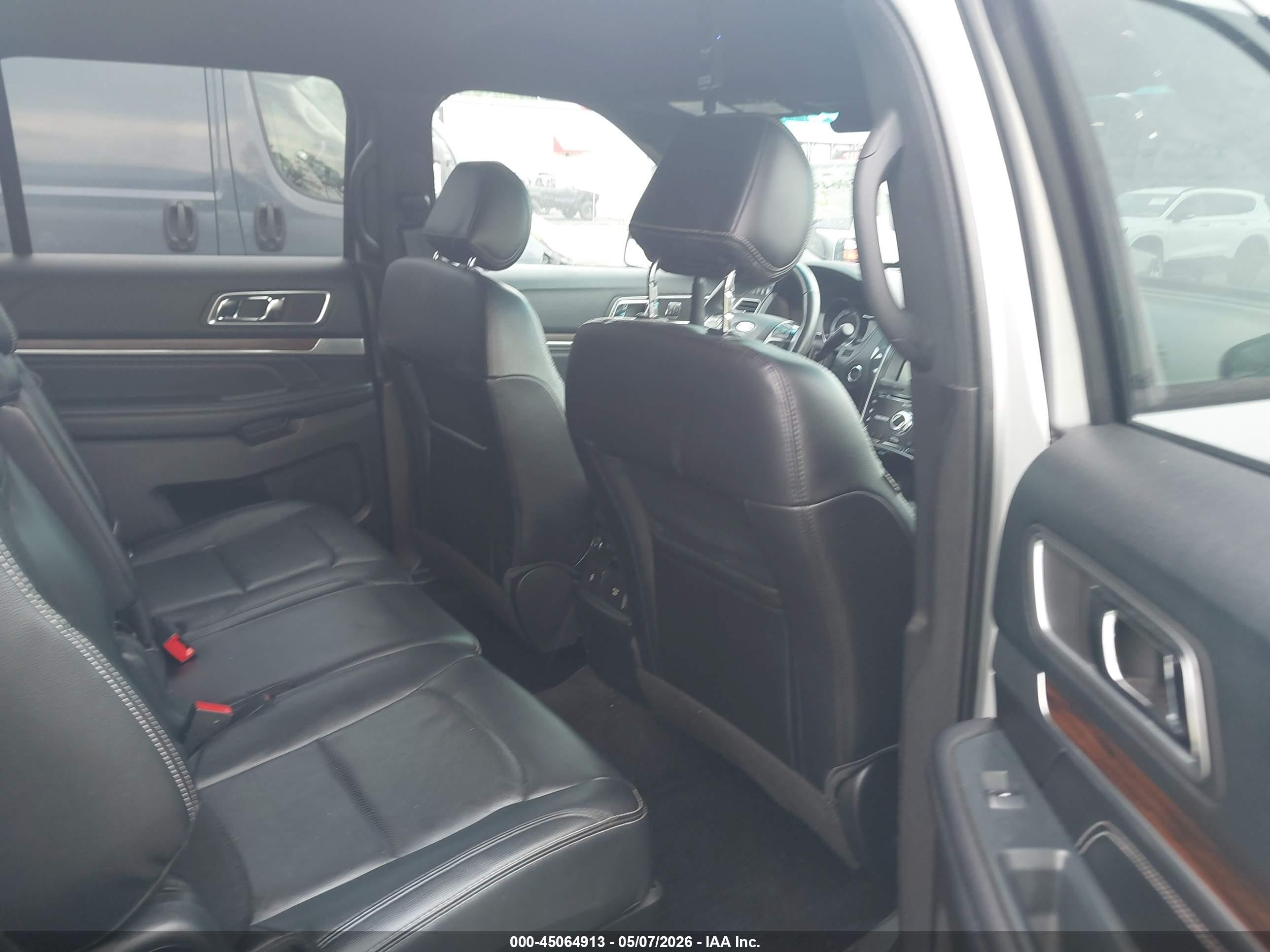 2016 Ford Explorer Limited Серебряный vin: 1FM5K8F84GGA32751