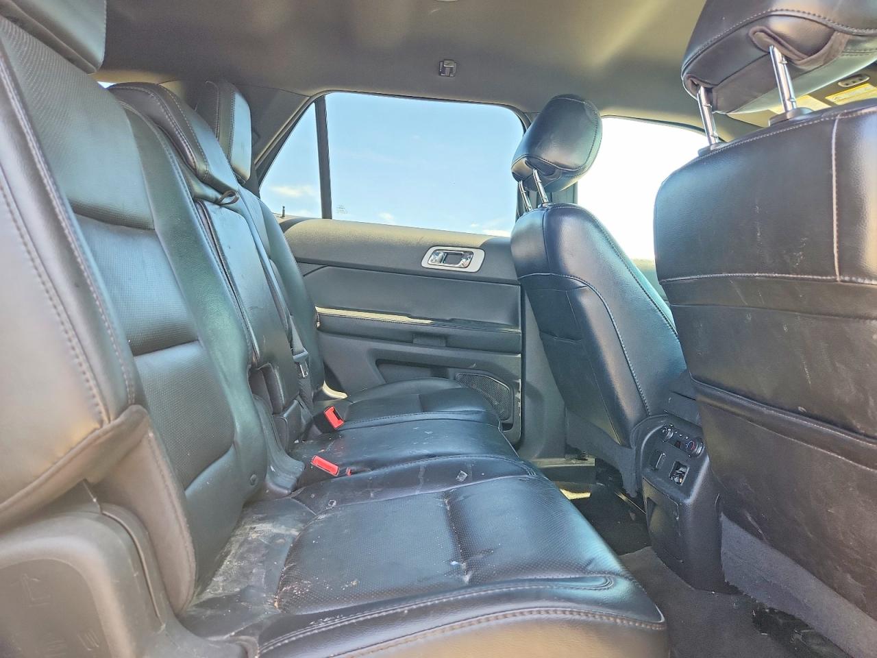 2013 Ford Explorer White vin: 1FM5K8F85DGA00645