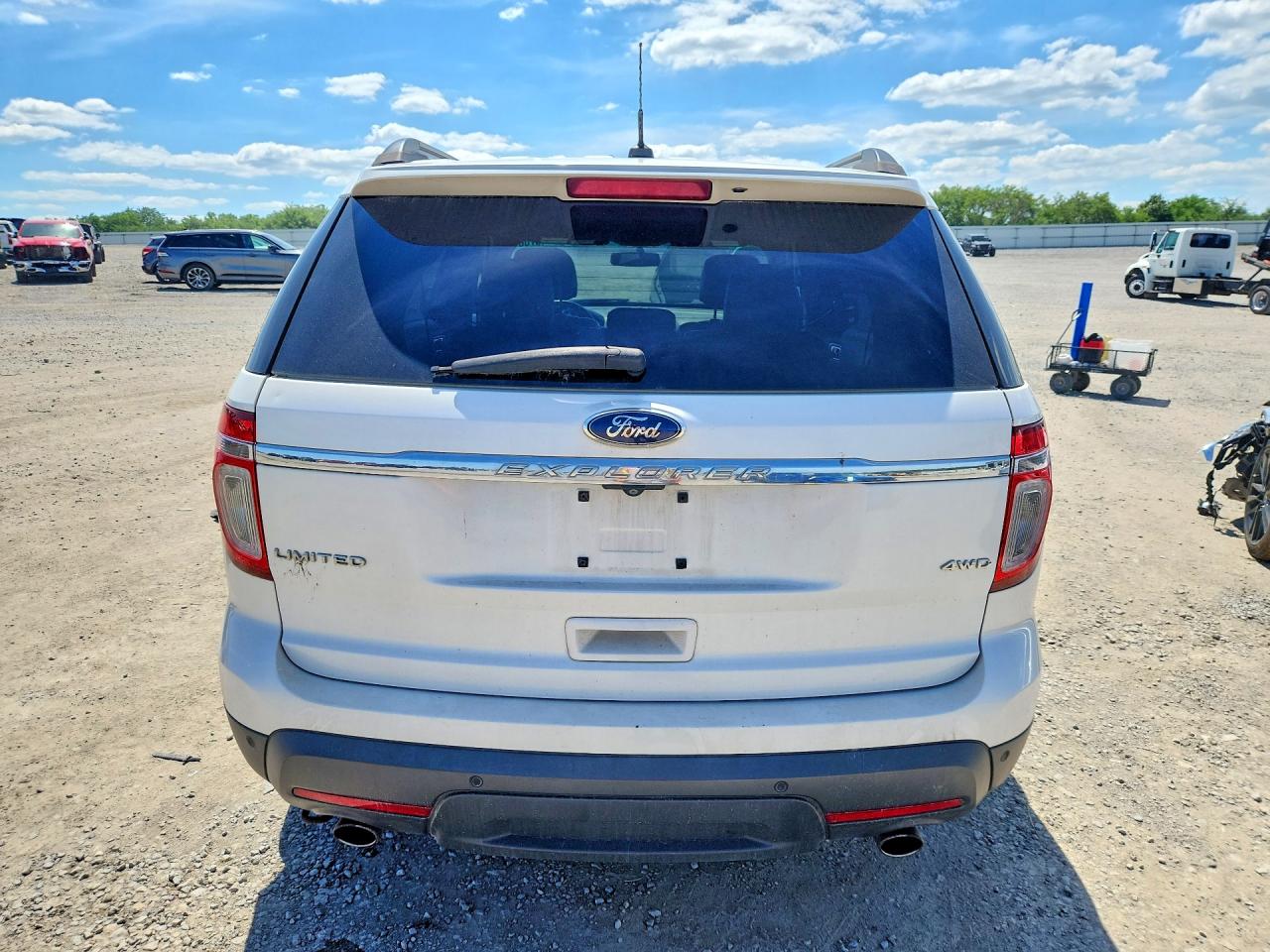 2013 Ford Explorer White vin: 1FM5K8F85DGA00645