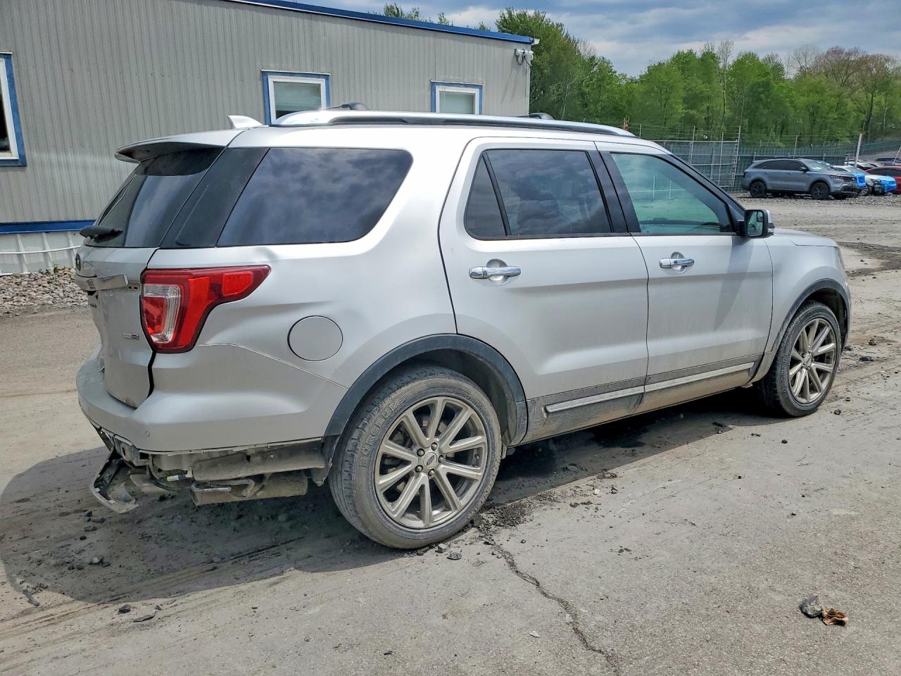 2016 Ford Explorer Limited Silver vin: 1FM5K8F86GGC23751