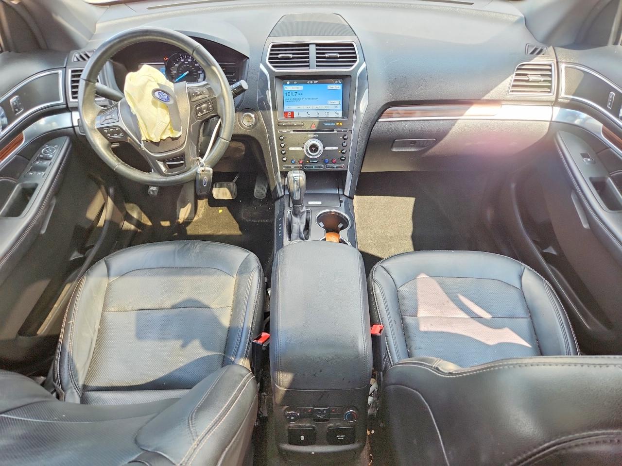 2018 Ford Explorer Limited Silver vin: 1FM5K8F86JGA57352