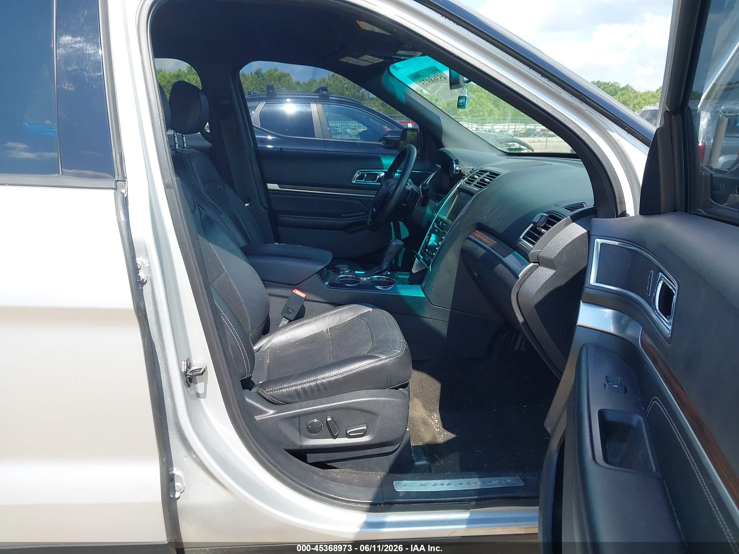 2016 Ford Explorer Limited Silver vin: 1FM5K8F87GGB27367