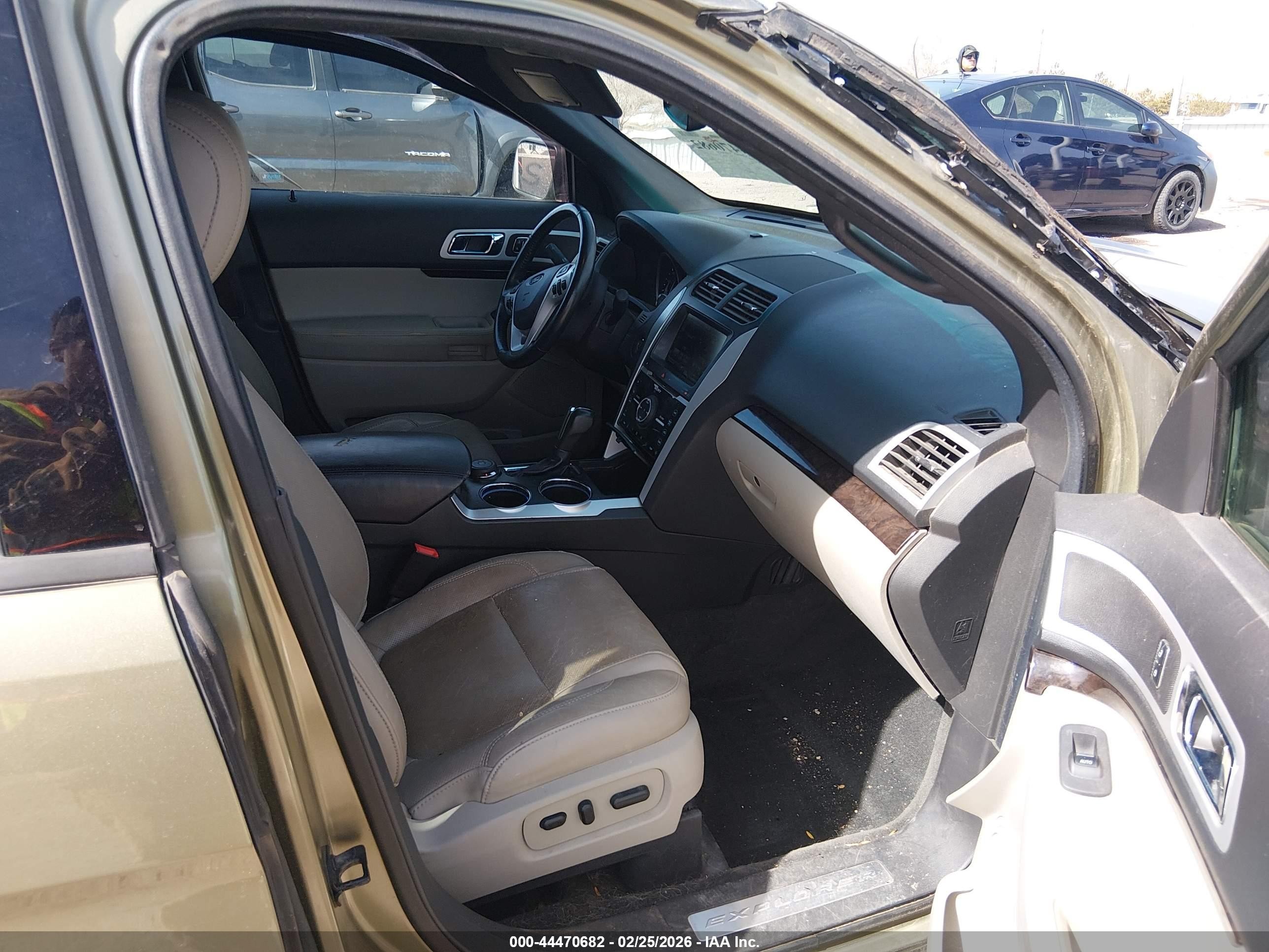 2013 Ford Explorer Limited Кремовый vin: 1FM5K8F88DGB14784