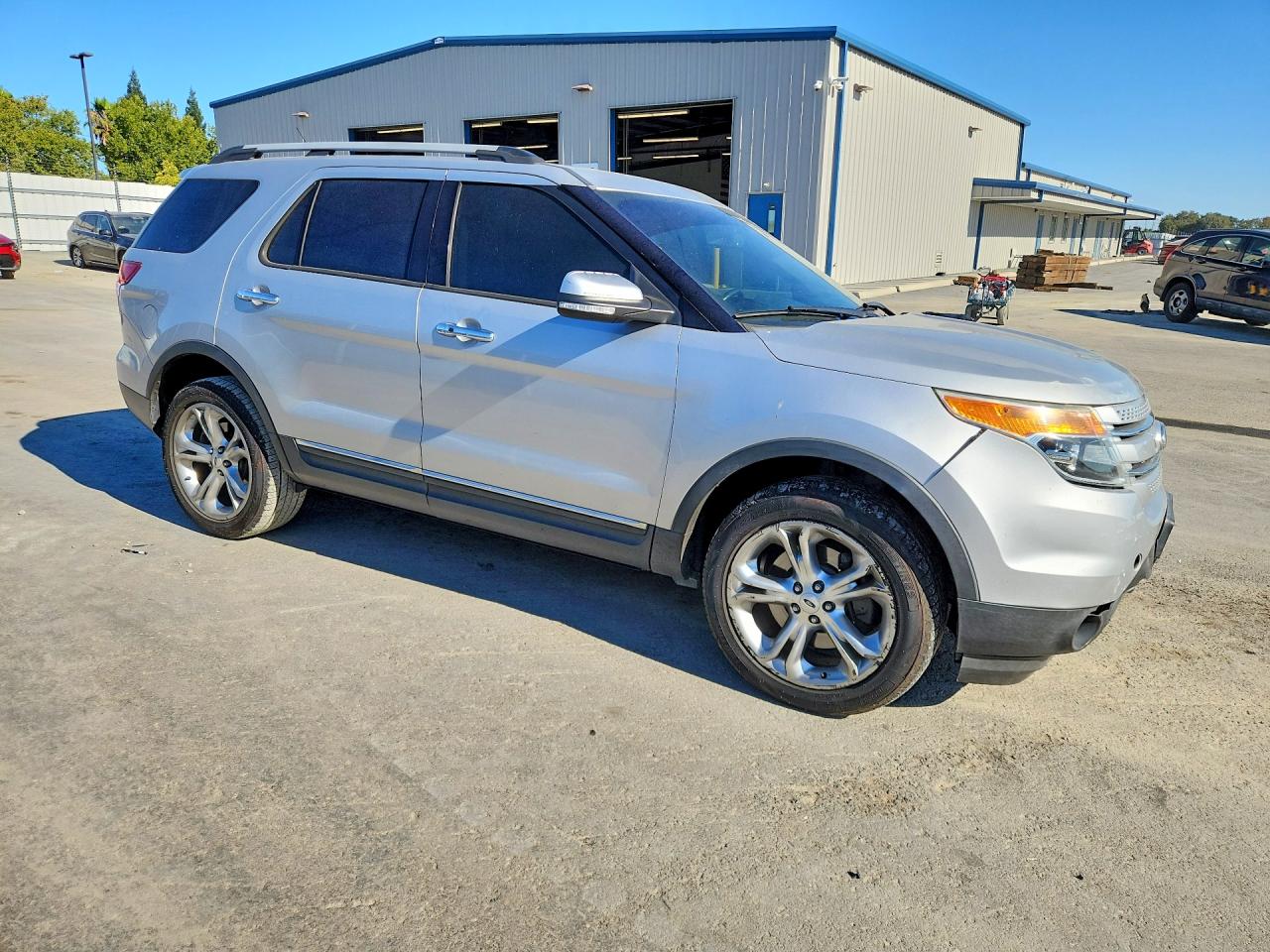 2014 Ford Explorer Limited Серебряный vin: 1FM5K8F88EGA09485