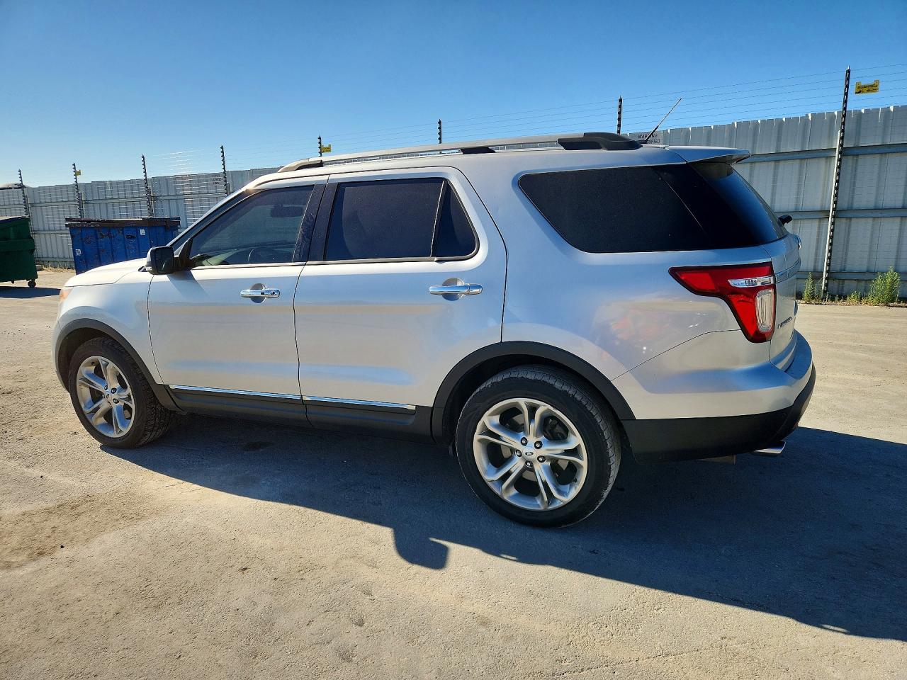 2014 Ford Explorer Limited Серебряный vin: 1FM5K8F88EGA09485