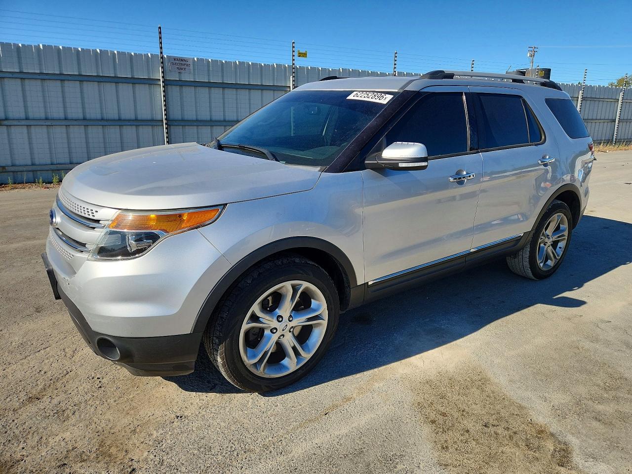2014 Ford Explorer Limited Серебряный vin: 1FM5K8F88EGA09485