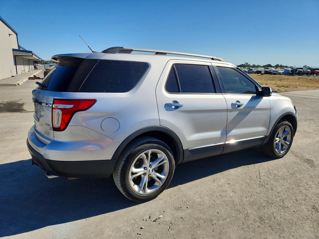2014 Ford Explorer Limited Серебряный vin: 1FM5K8F88EGA09485
