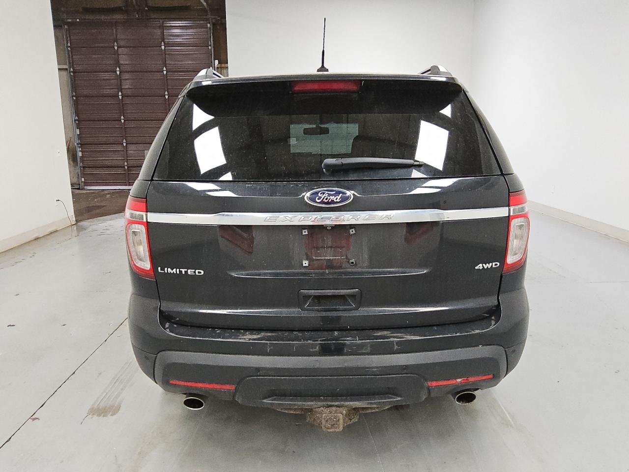 2014 Ford Explorer Limited Черный vin: 1FM5K8F88EGA68021 Damage: Rear Bumper, Multiple Scratches Heavy, 3