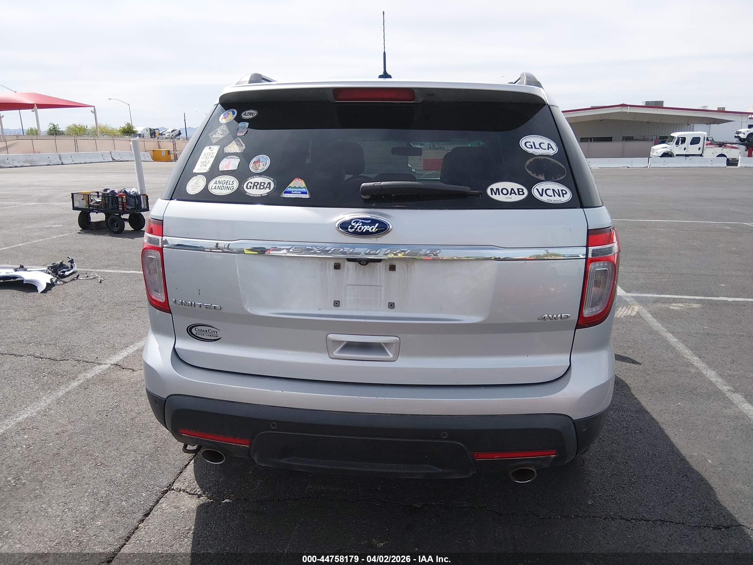 2015 Ford Explorer Limited Silver vin: 1FM5K8F88FGA56310