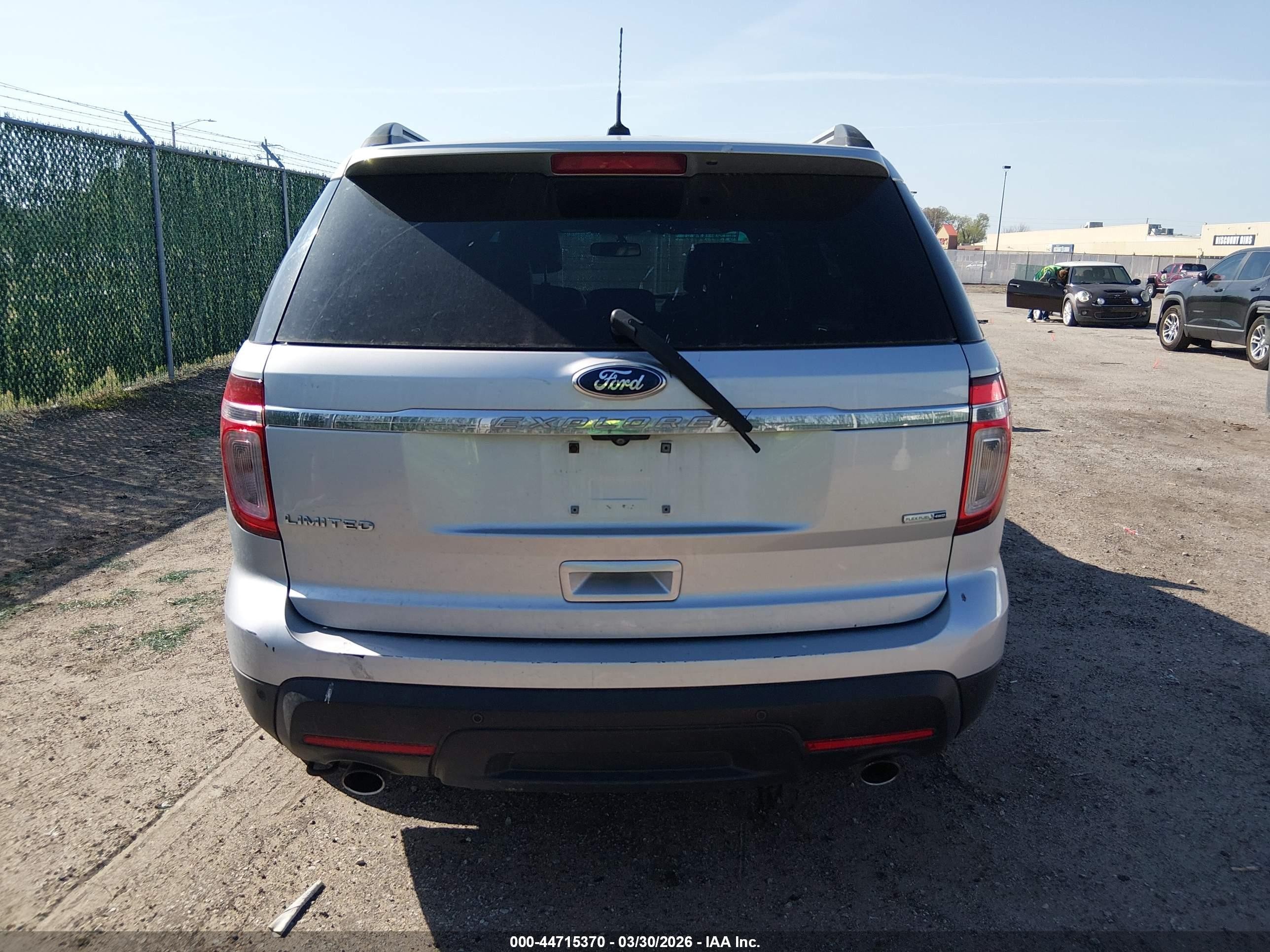 2015 Ford Explorer Limited Silver vin: 1FM5K8F88FGA93082