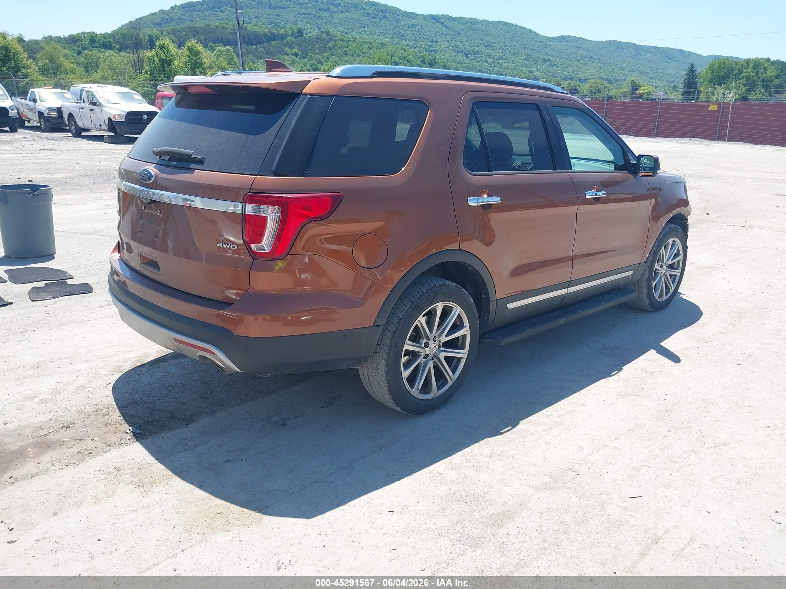 2017 Ford Explorer Limited Orange vin: 1FM5K8F88HGC52895