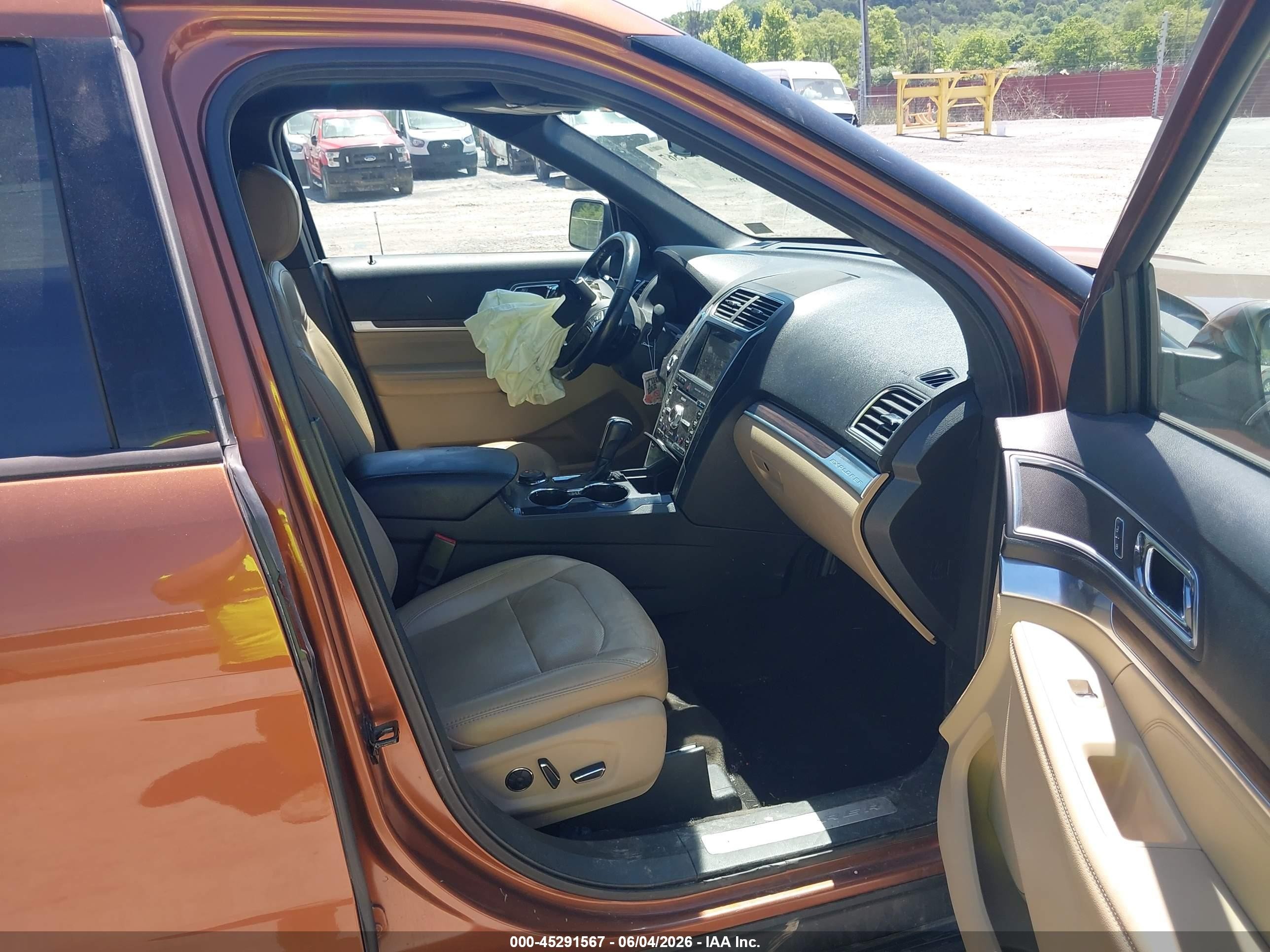 2017 Ford Explorer Limited Orange vin: 1FM5K8F88HGC52895