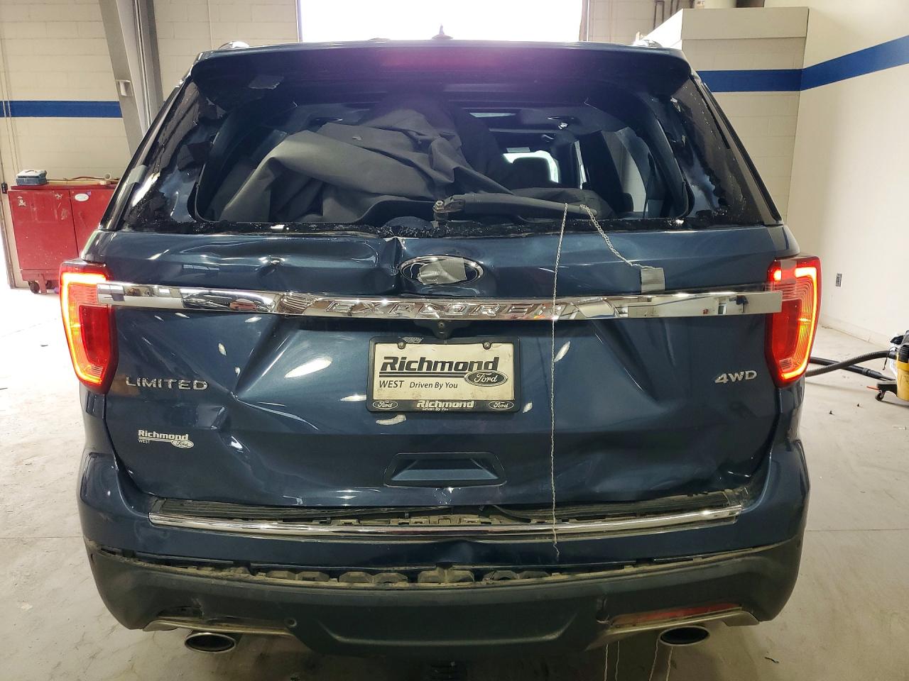 2018 Ford Explorer Limited Blue vin: 1FM5K8F88JGC81979