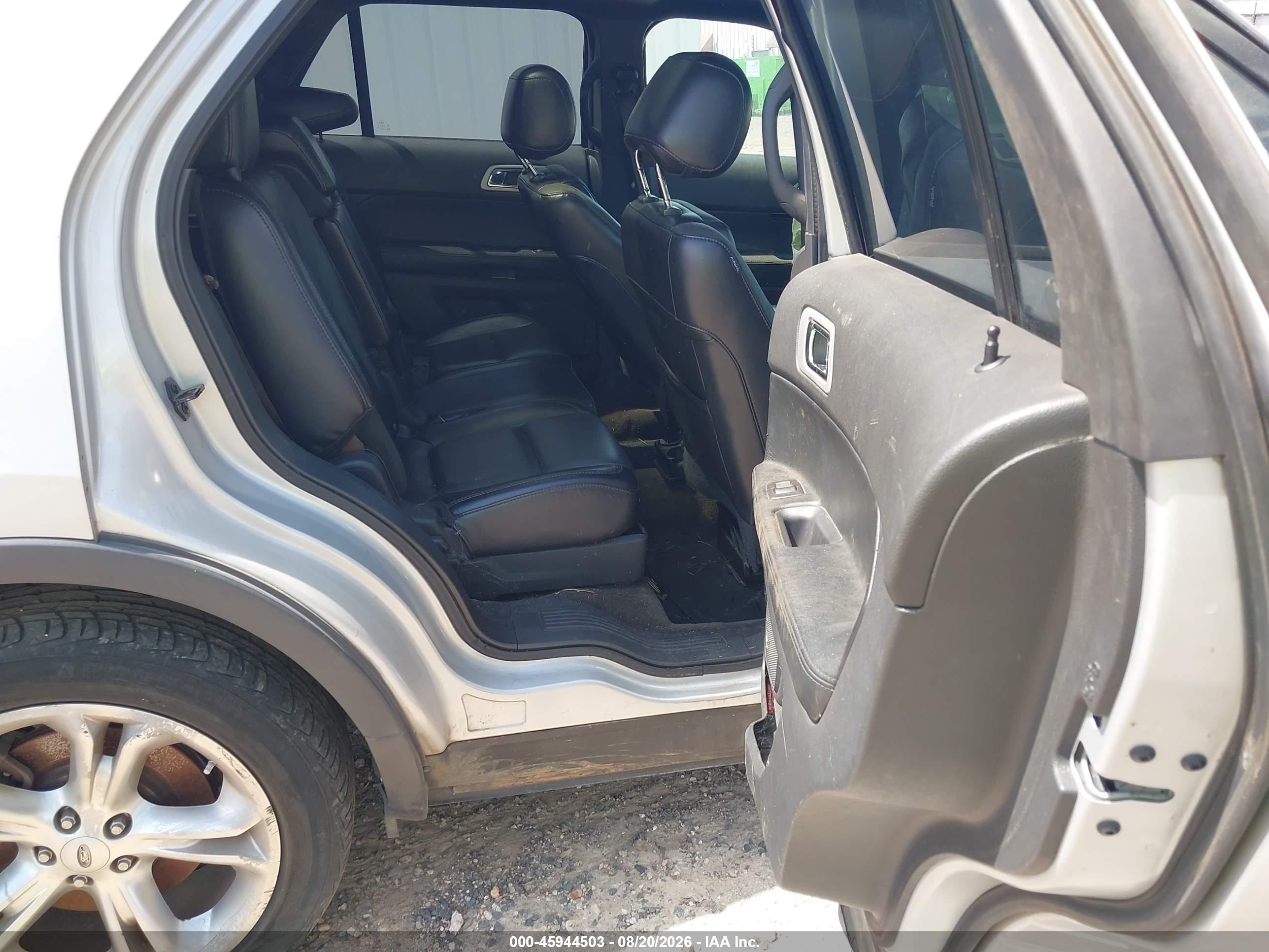 2014 Ford Explorer Limited Серебряный vin: 1FM5K8F8XEGA28345