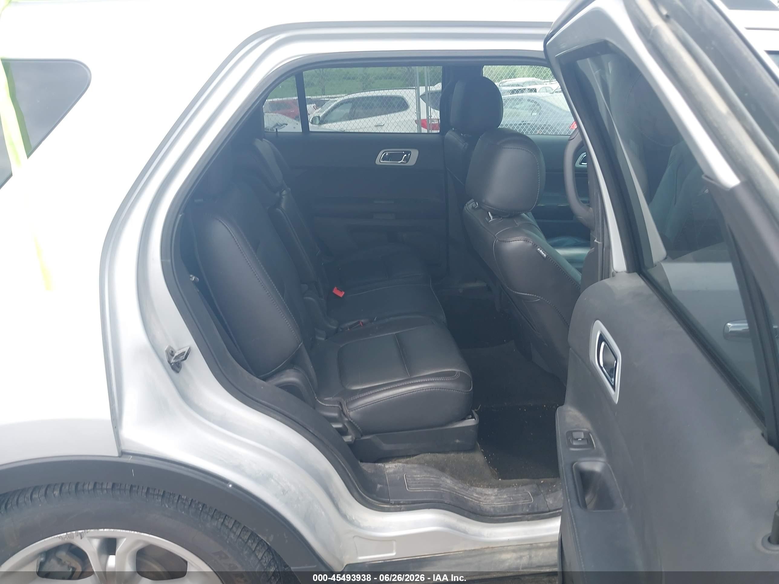 2014 Ford Explorer Limited Silver vin: 1FM5K8F8XEGA75116