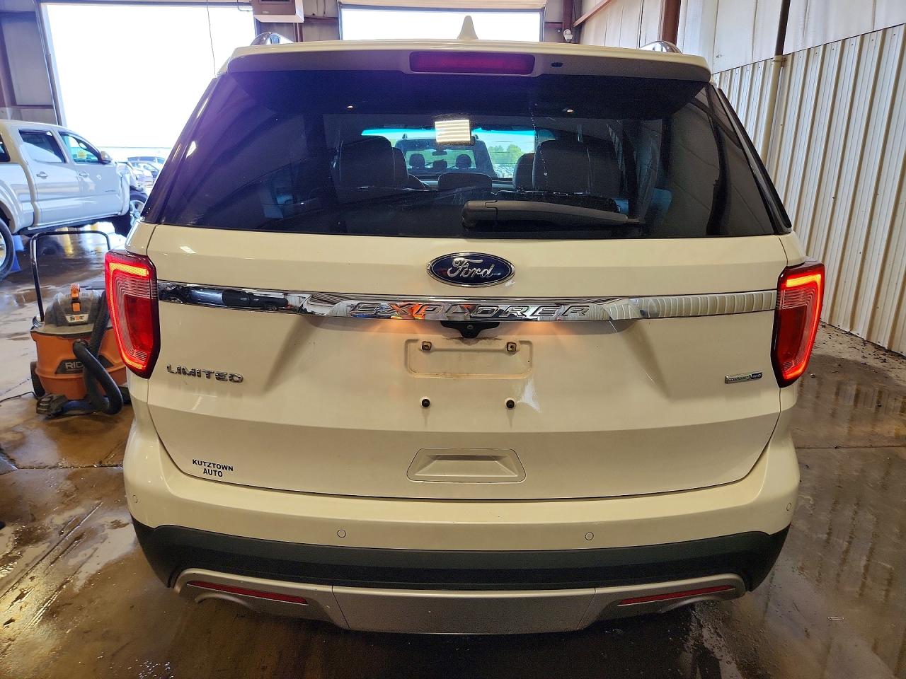 2017 Ford Explorer Limited White vin: 1FM5K8FH2HGA72957