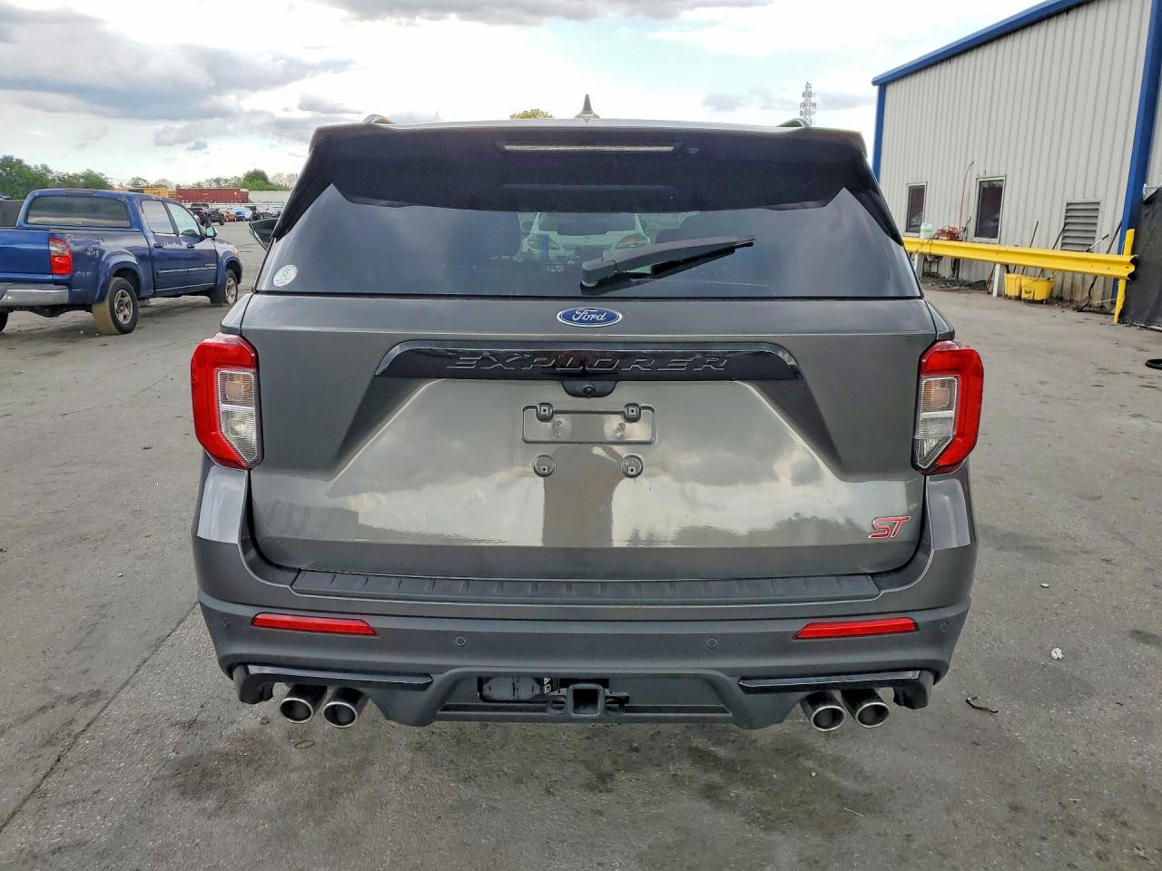 2020 Ford Explorer St Gray vin: 1FM5K8GC8LGA24021