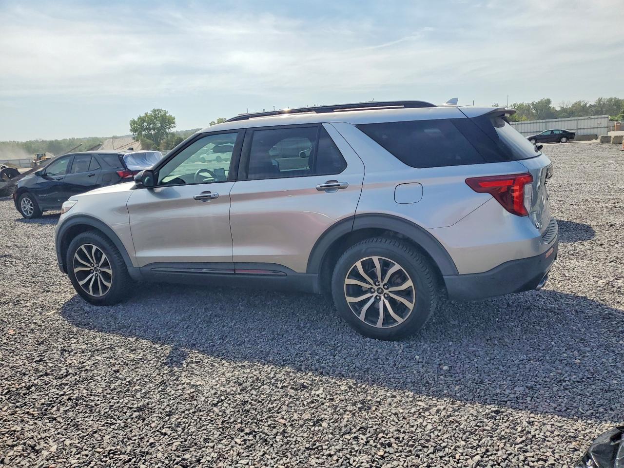 2020 Ford Explorer St Silver vin: 1FM5K8GC9LGA04098