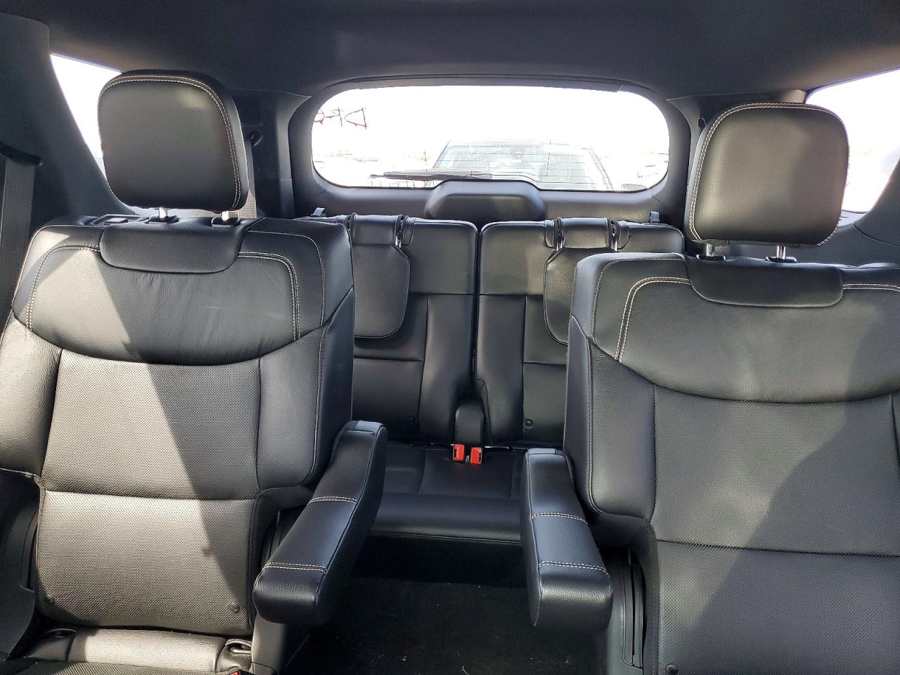 2020 Ford Explorer St Silver vin: 1FM5K8GC9LGA04098
