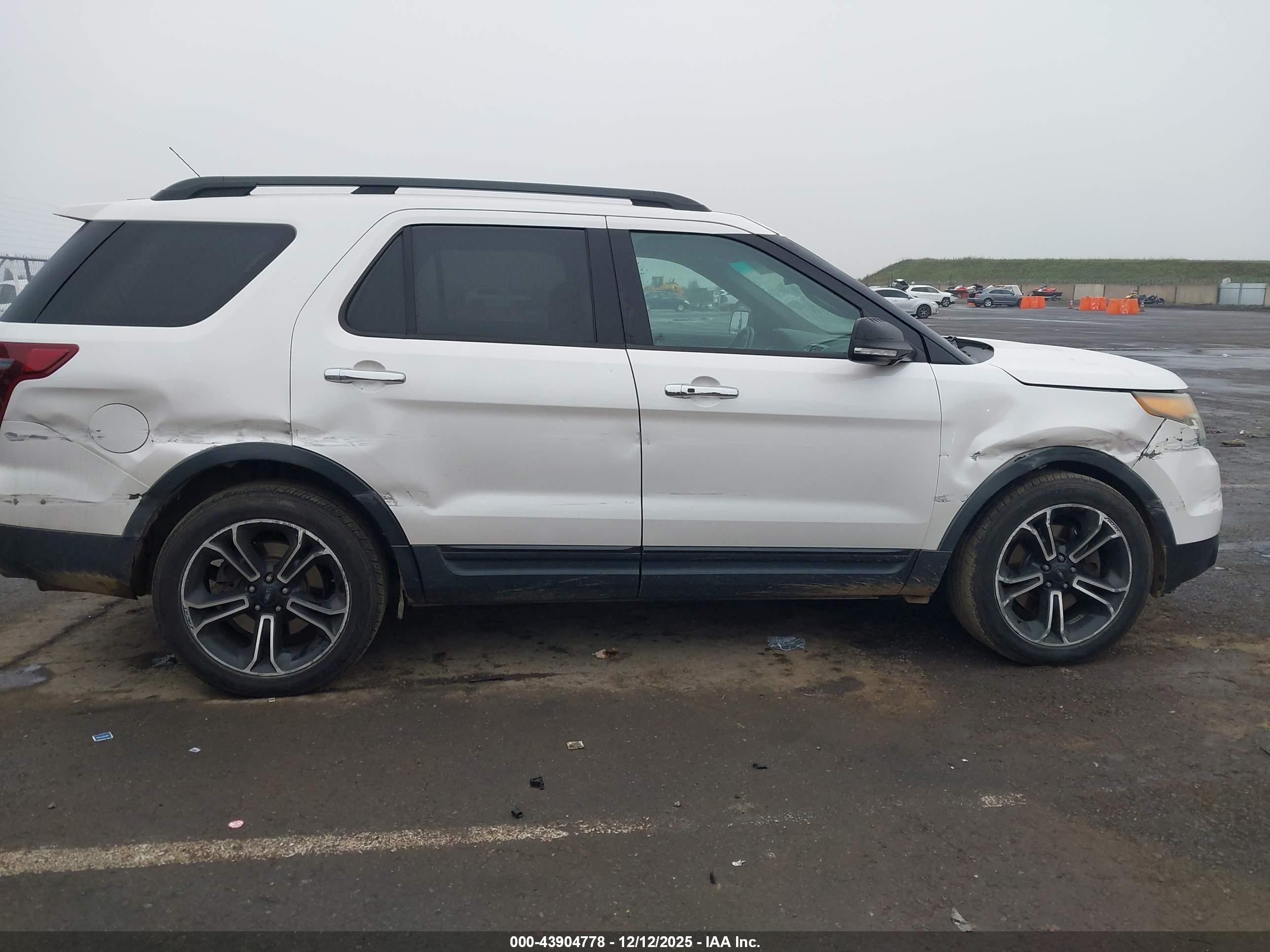 2014 Ford Explorer Sport White vin: 1FM5K8GT0EGA37848