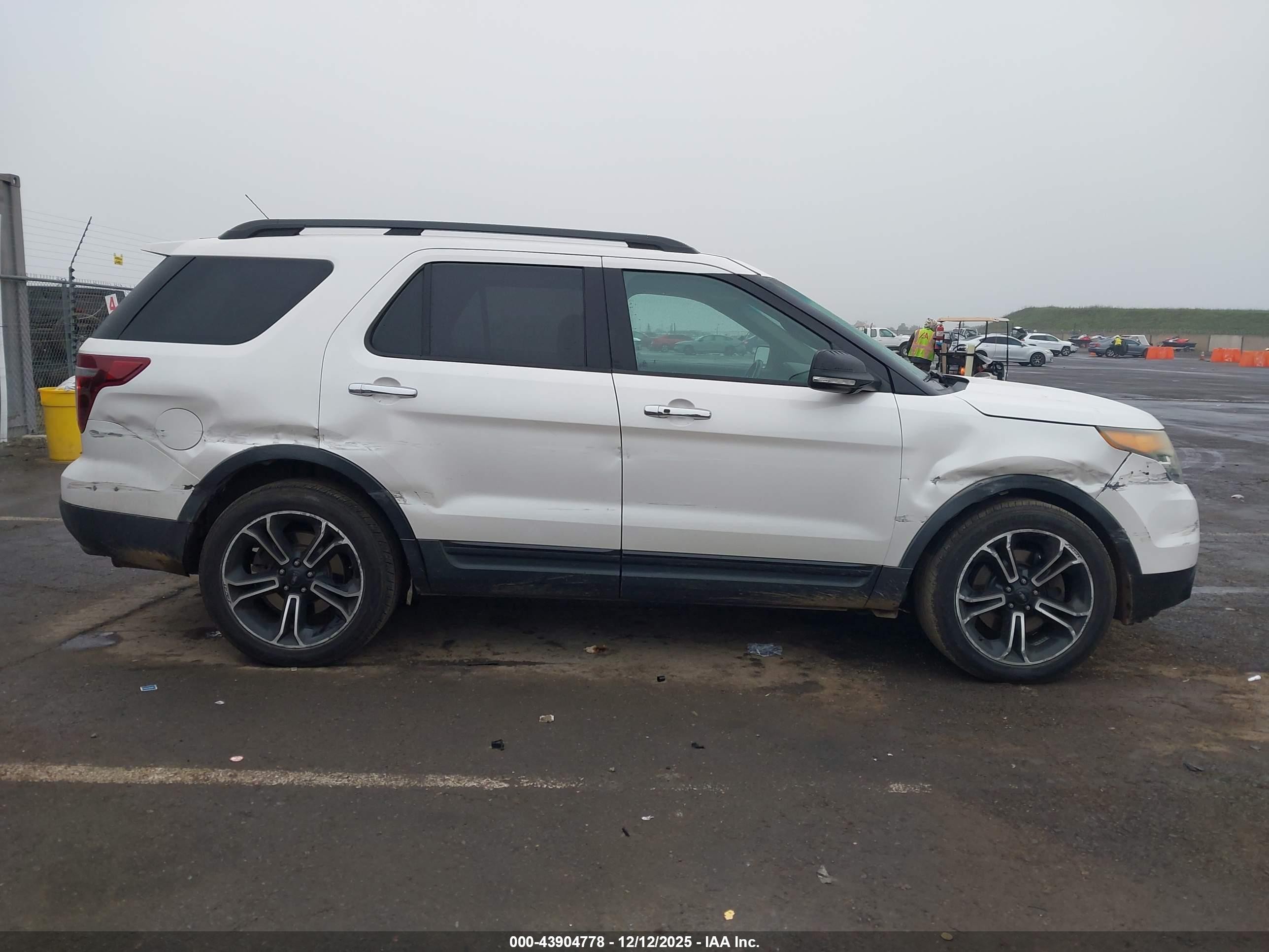 2014 Ford Explorer Sport White vin: 1FM5K8GT0EGA37848