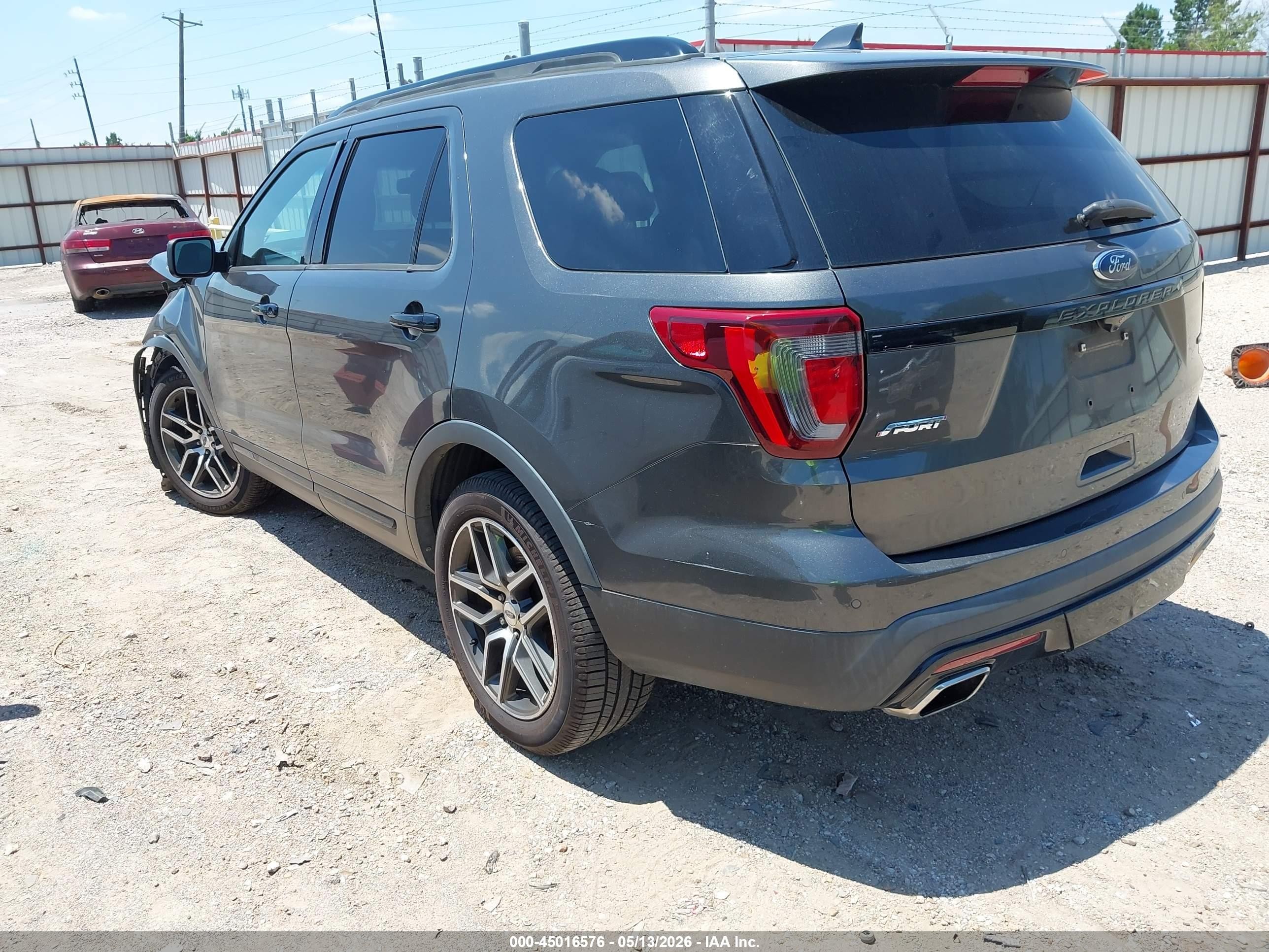 2016 Ford Explorer Sport Gray vin: 1FM5K8GT0GGA51350