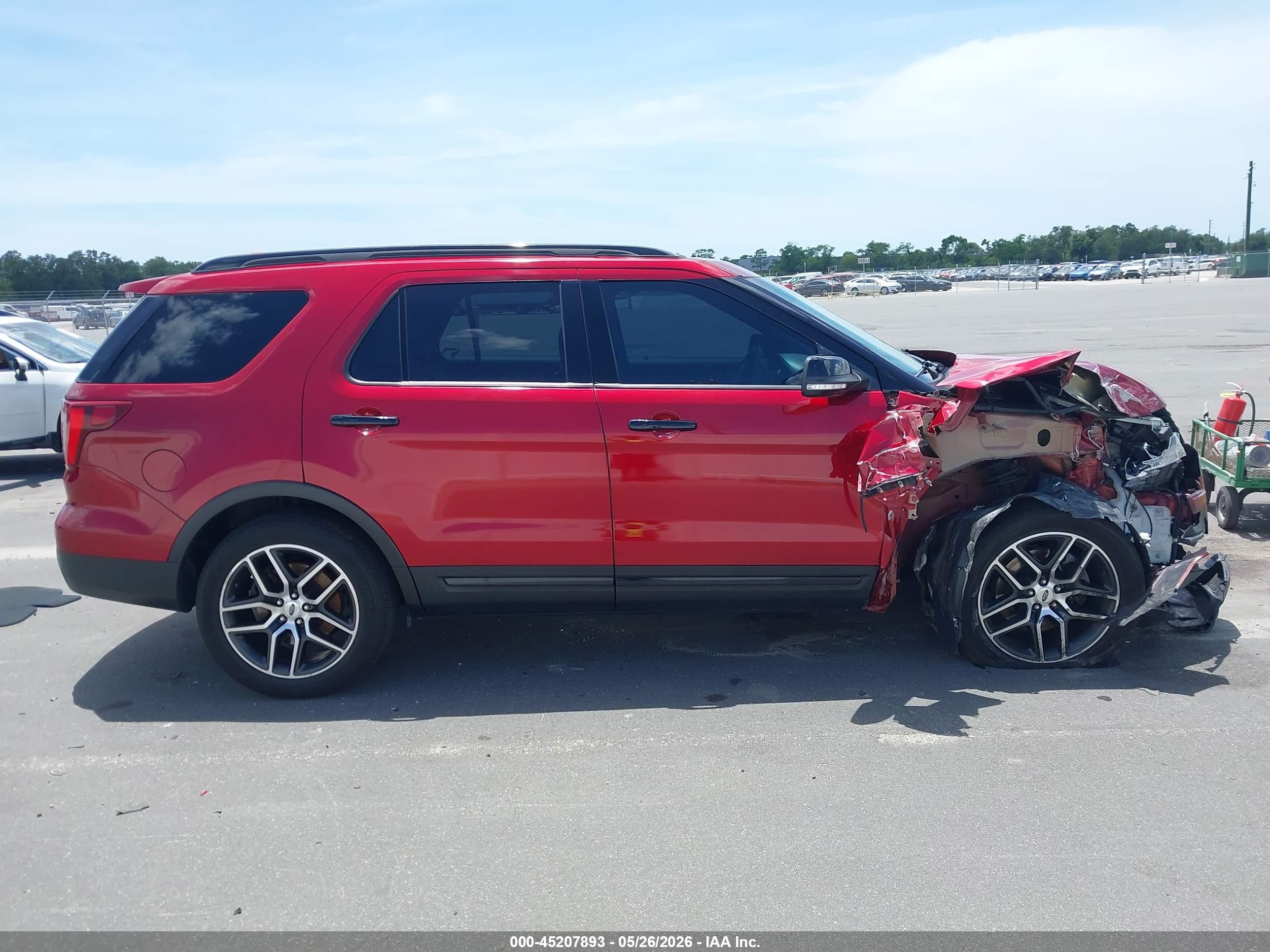 2016 Ford Explorer Sport Красный vin: 1FM5K8GT0GGC27233