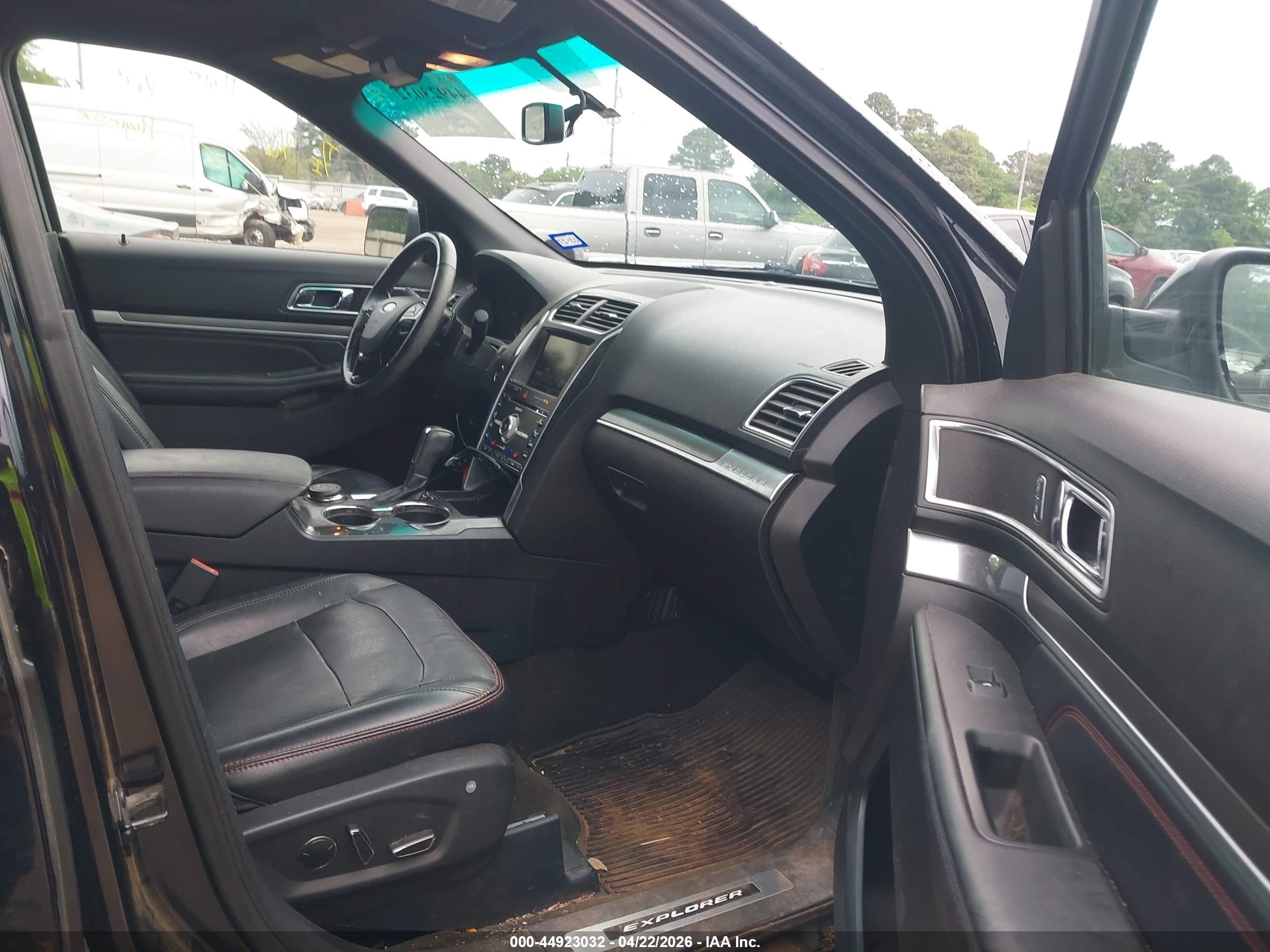 2016 Ford Explorer Sport Black vin: 1FM5K8GT0GGC65755