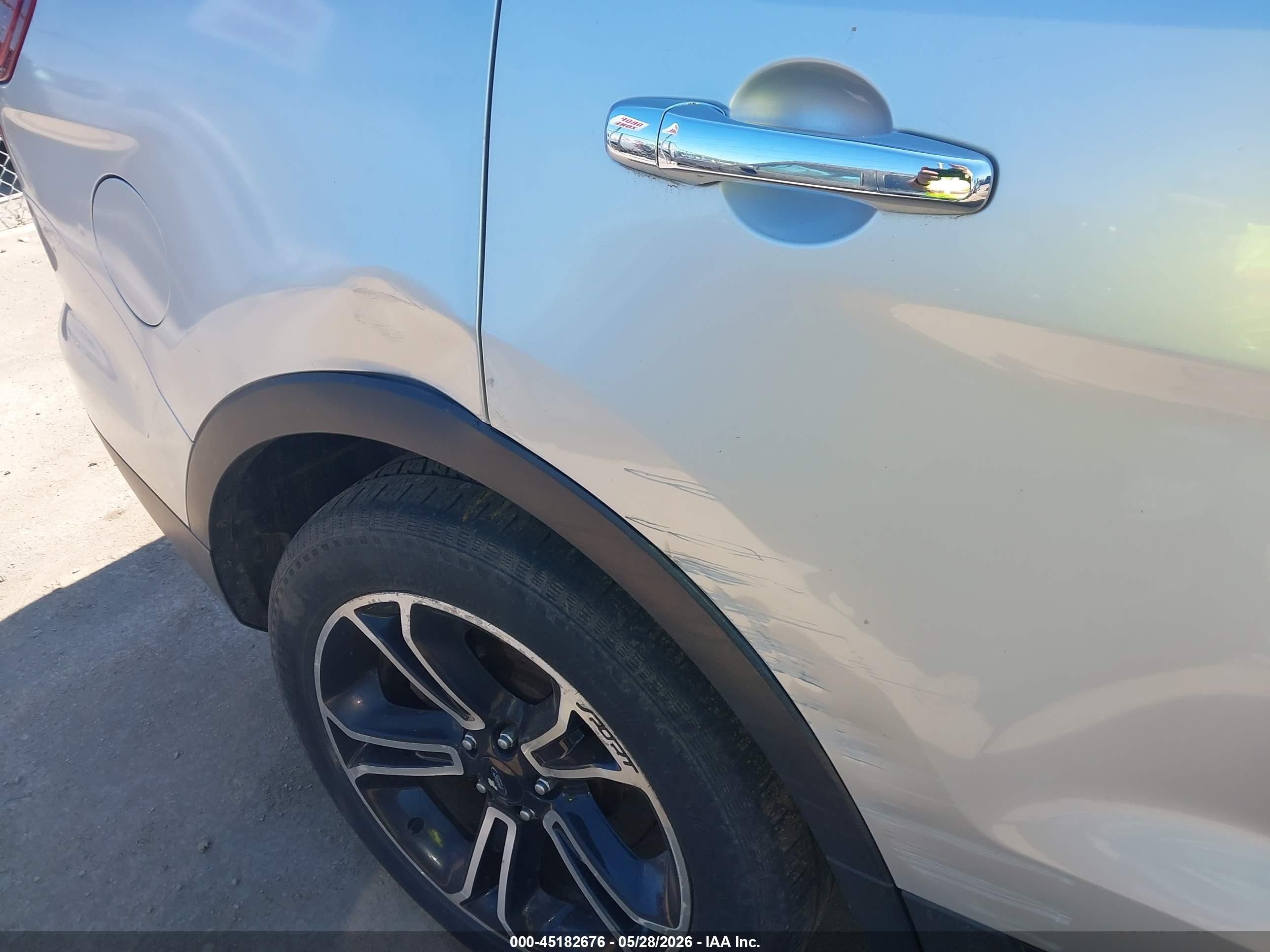 2013 Ford Explorer Sport Silver vin: 1FM5K8GT1DGC43694
