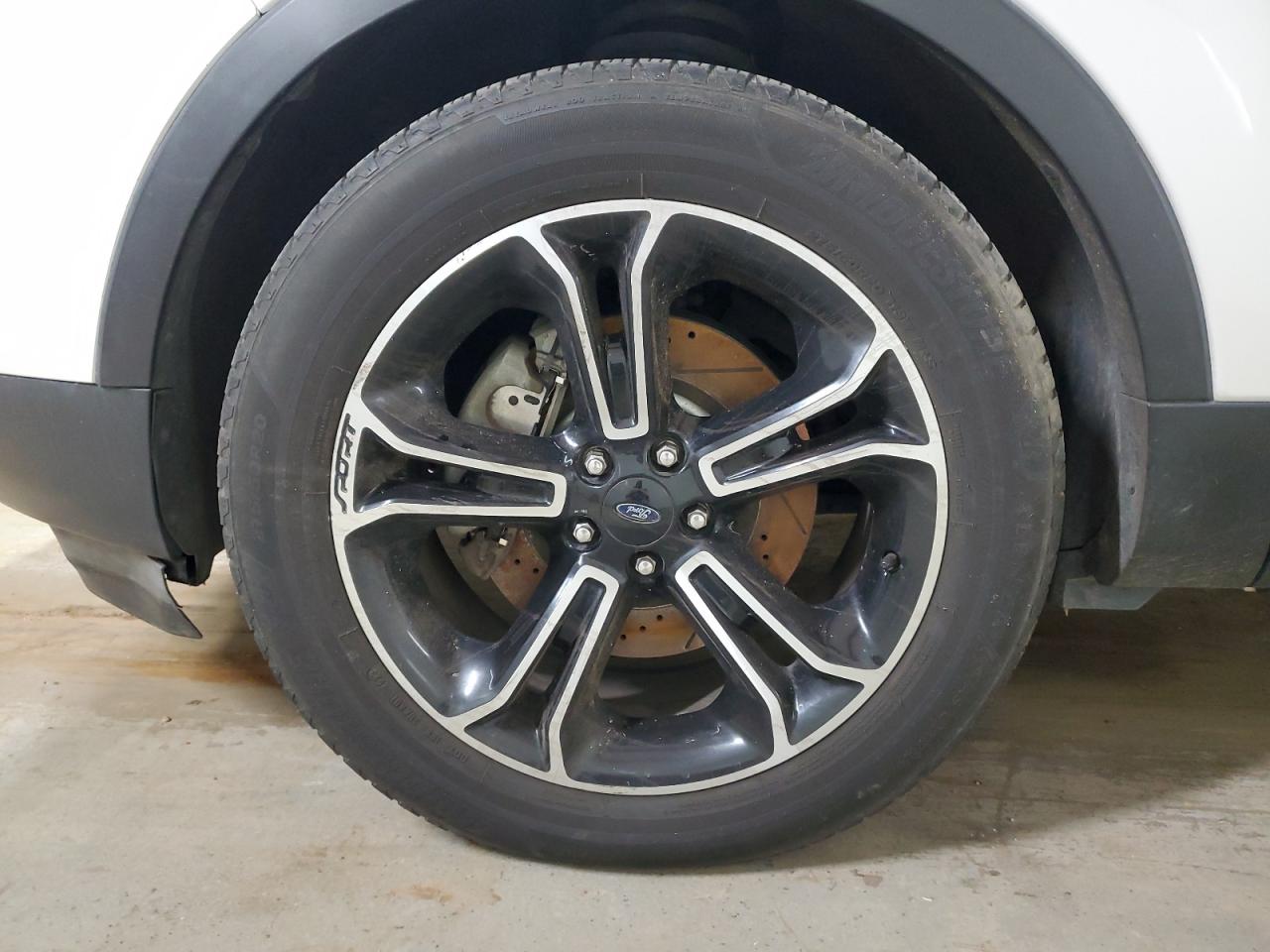 2015 Ford Explorer Sport White vin: 1FM5K8GT1FGA19313 Damage: Left Front Wheel, Curb Rash, 1/2 To 1 Inch