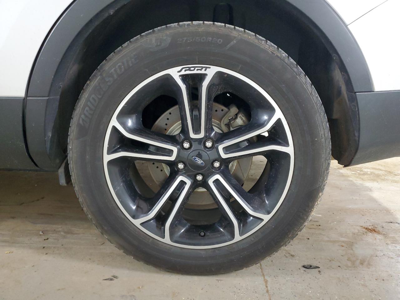 2015 Ford Explorer Sport White vin: 1FM5K8GT1FGA19313 Damage: Left Rear Tire, Worn, Replacement Required