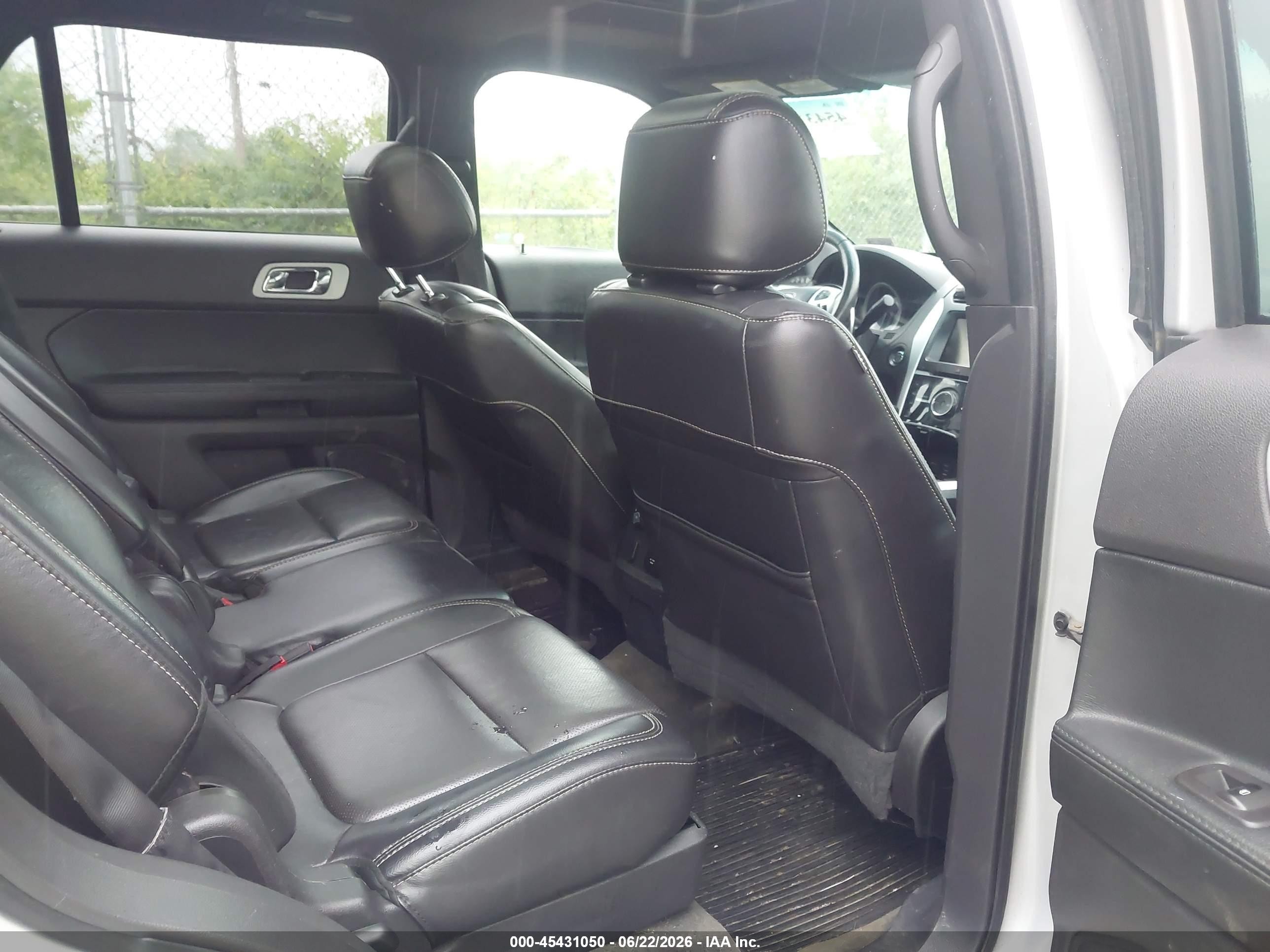 2015 Ford Explorer Sport Серебряный vin: 1FM5K8GT1FGA92004