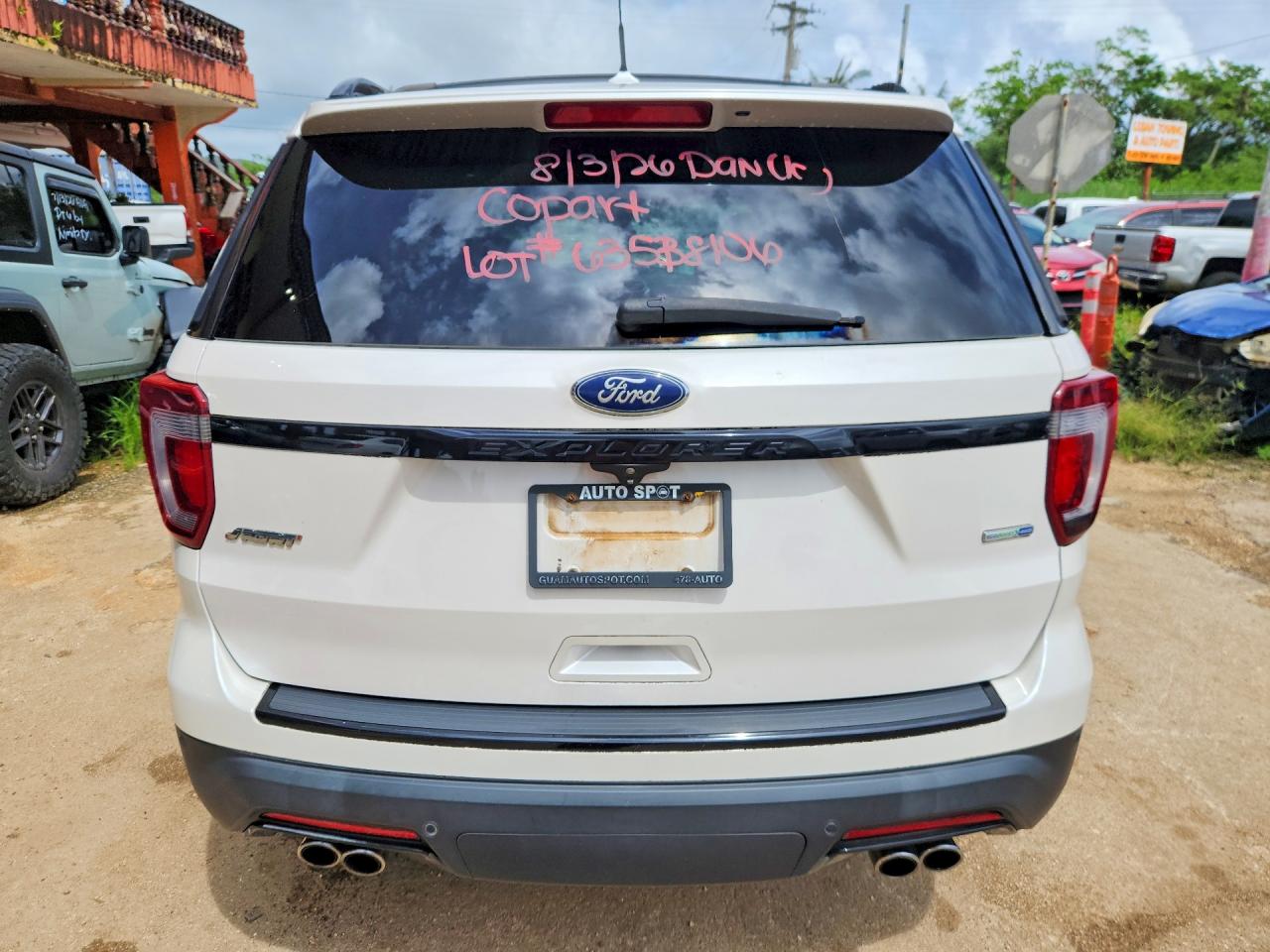 2018 Ford Explorer Sport White vin: 1FM5K8GT1JGA56807